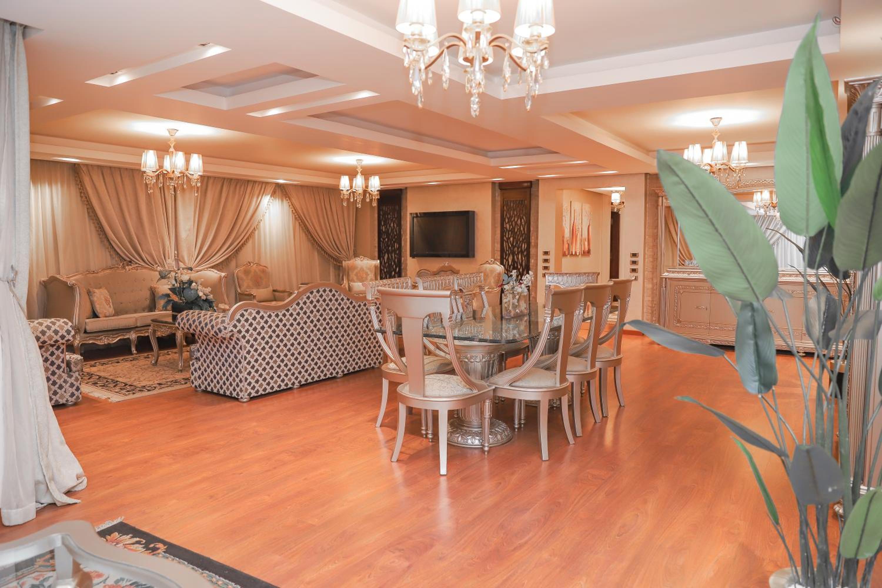 Platinum One Story Villa , 350 m , Heliopolis