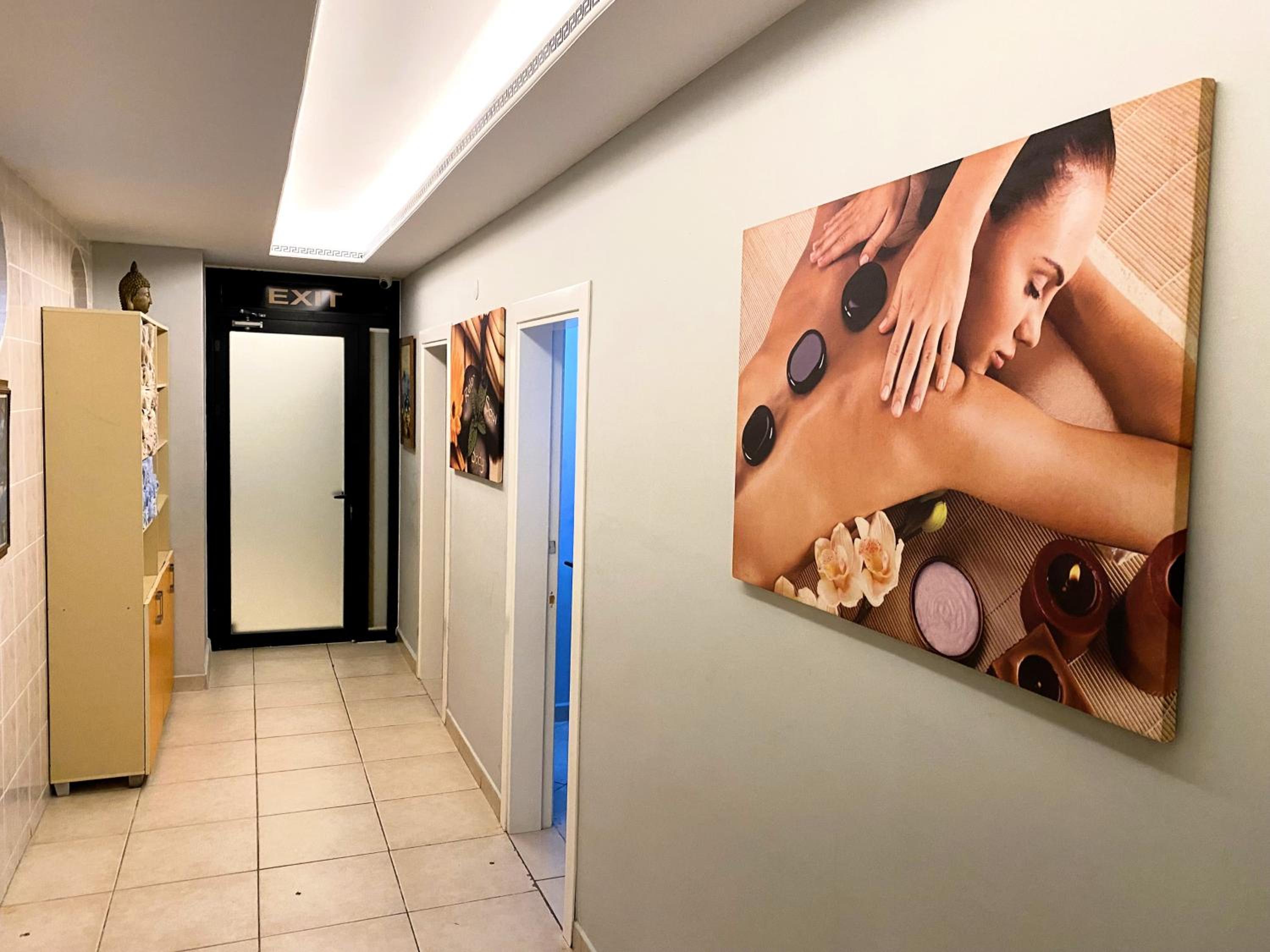 Prima Hotel - Image 5