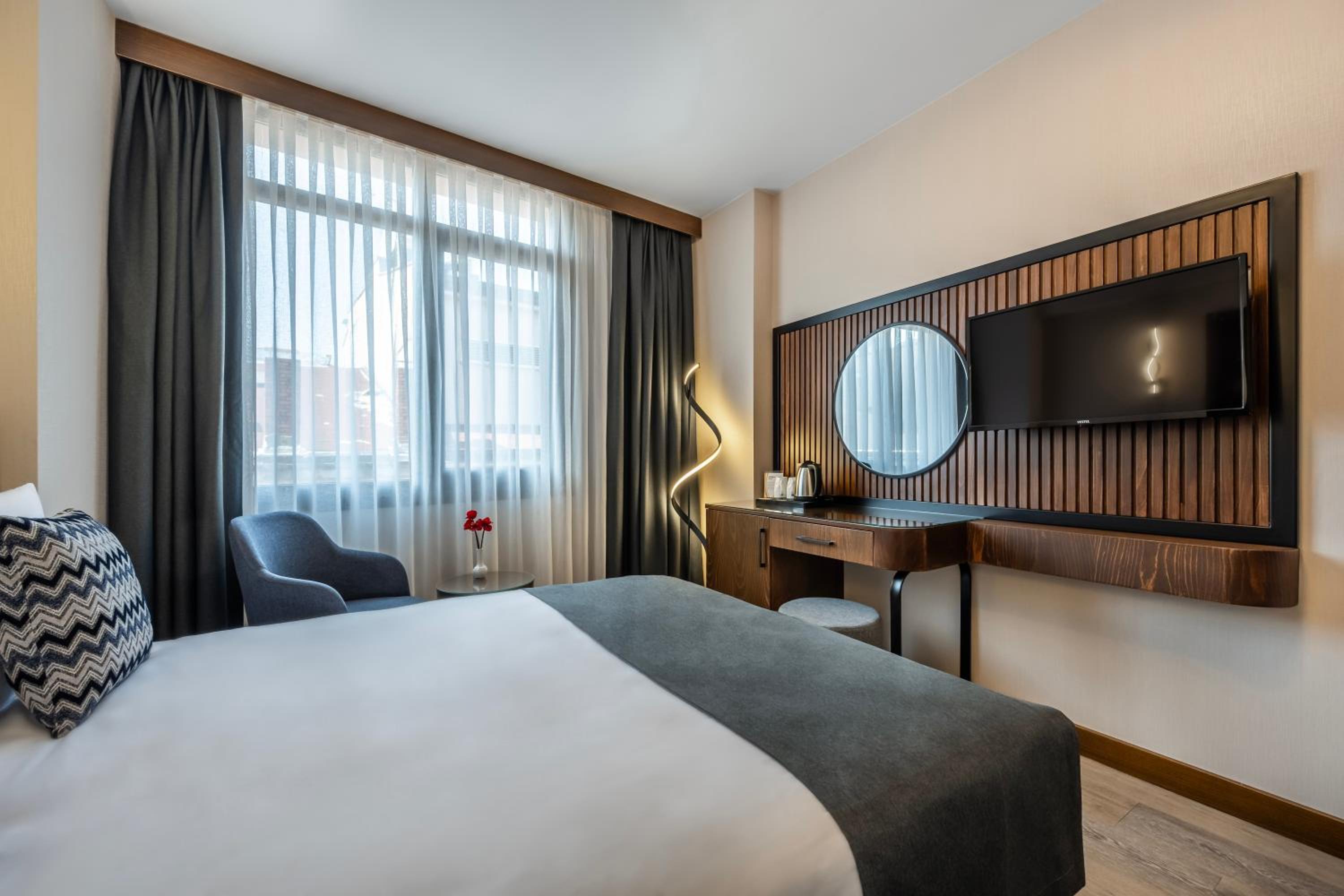 Hotel Bristol - Image 7