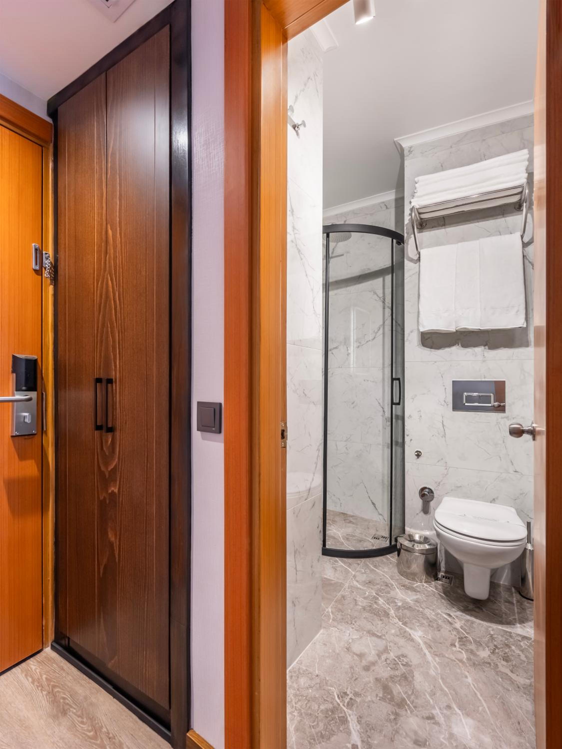 Hotel Bristol - Image 45