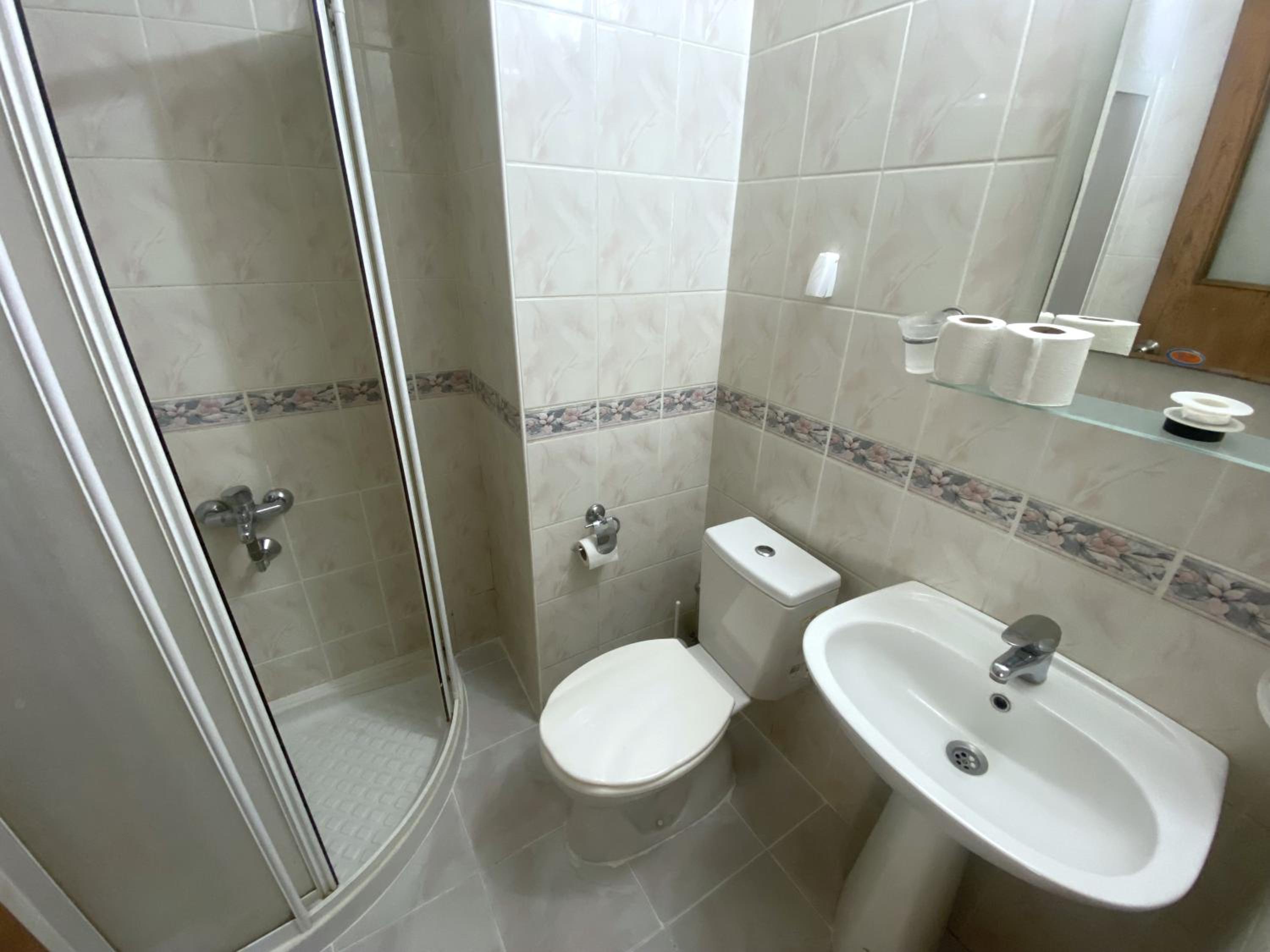 Prima Hotel - Image 15