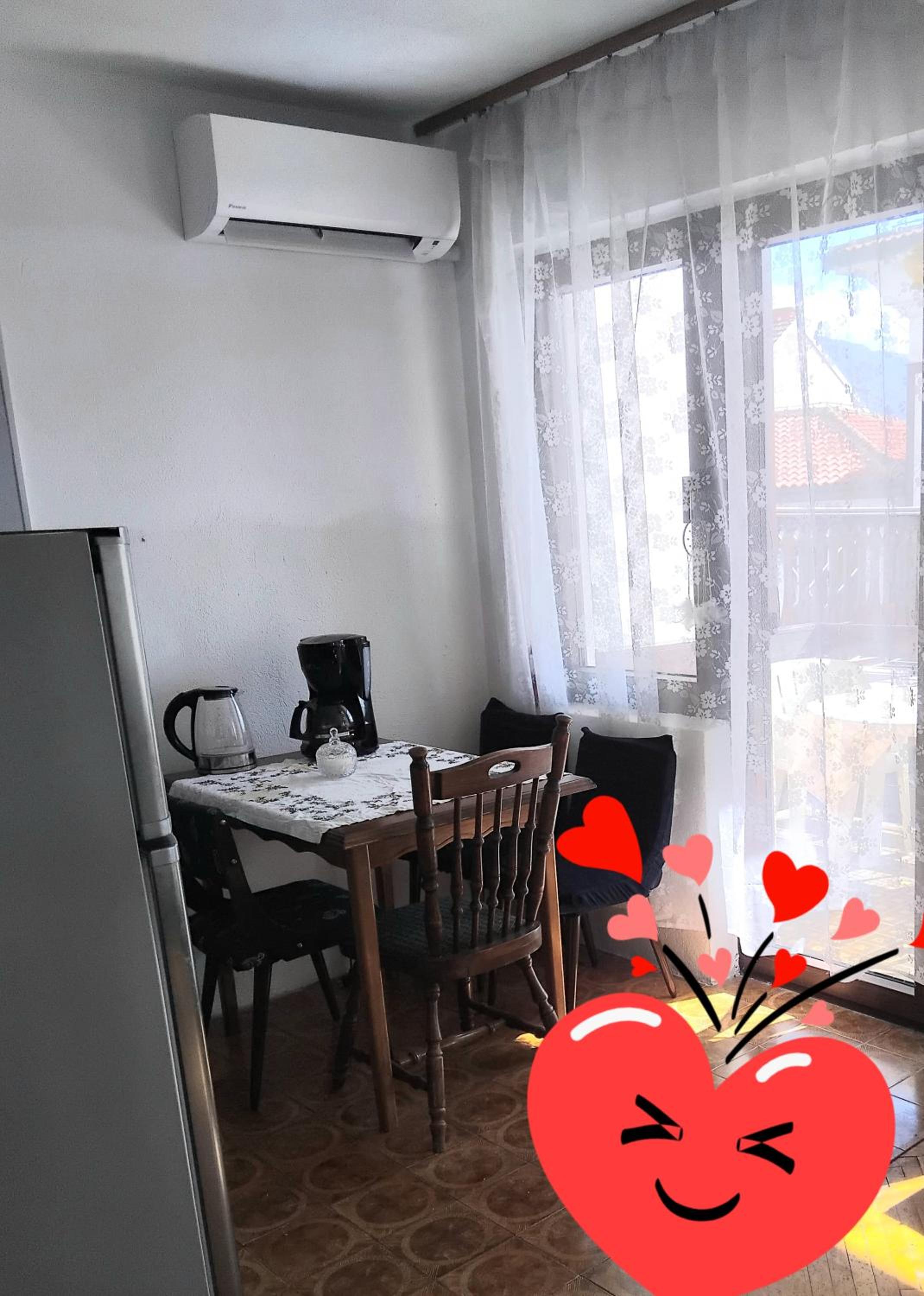 Beach Apartment Ohrid - Near Beach, Balcony and Free Parking