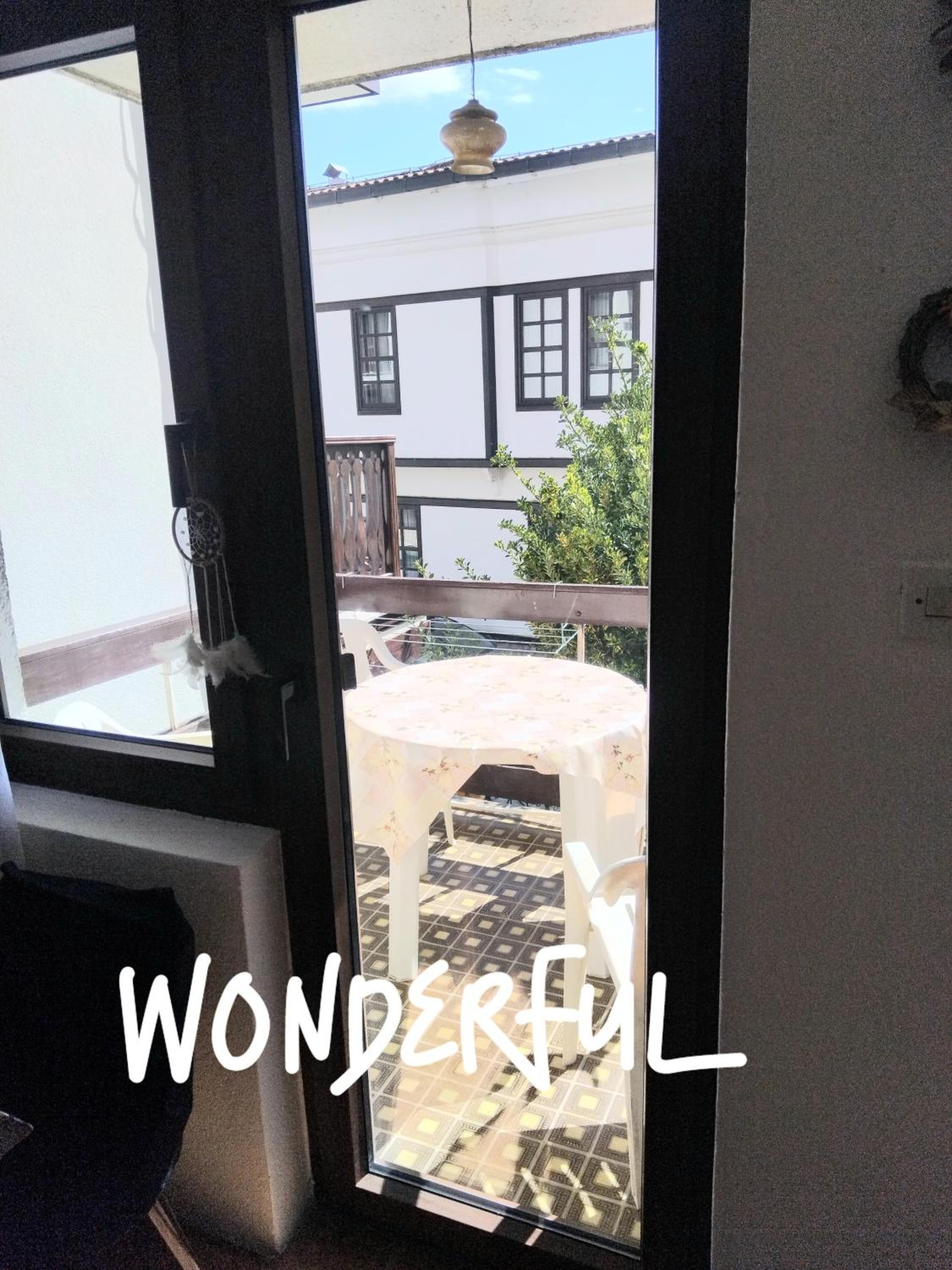 Beach Apartment Ohrid - Near Beach, Balcony and Free Parking