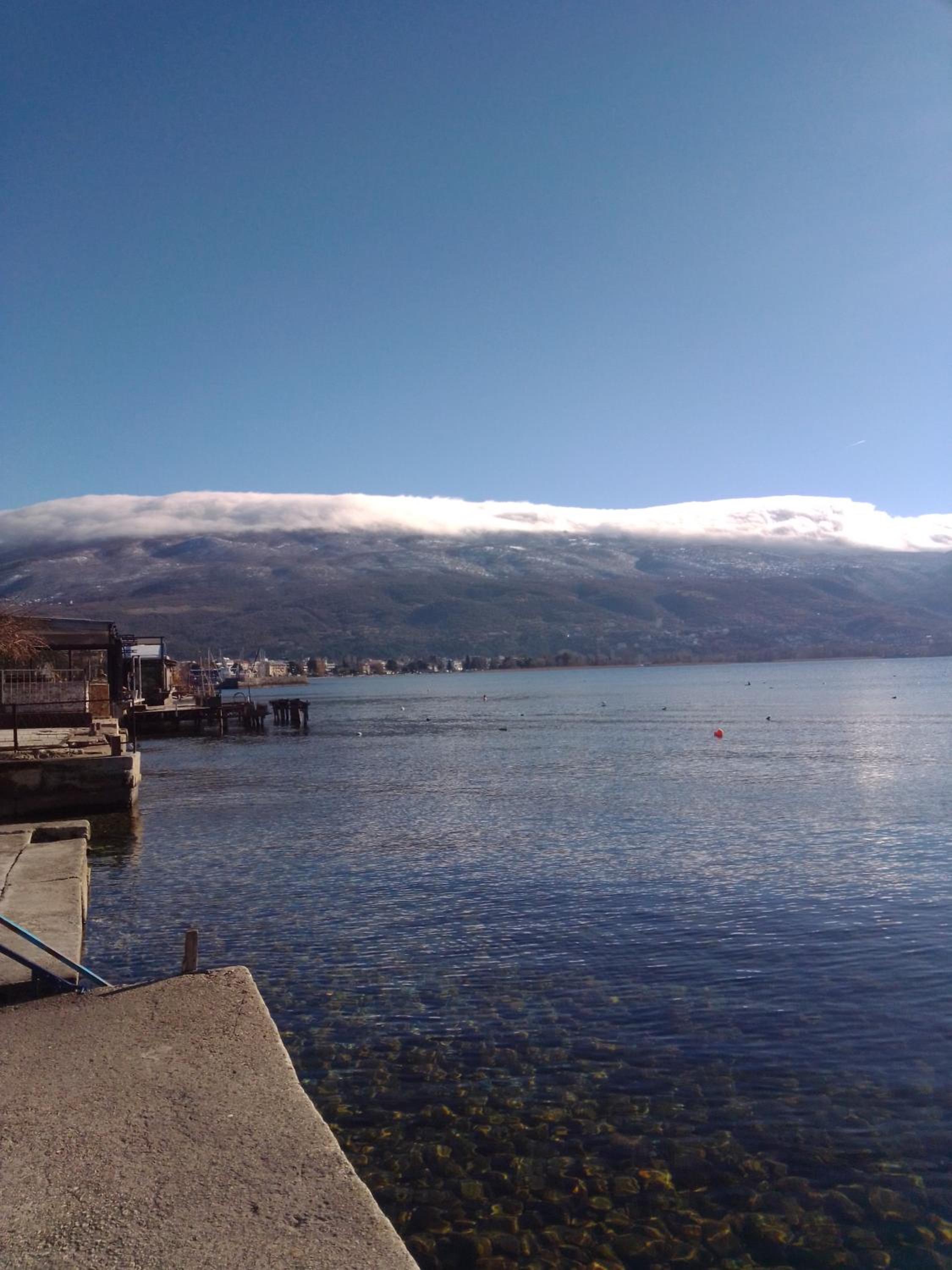 Beach Apartment Ohrid - Near Beach, Balcony and Free Parking