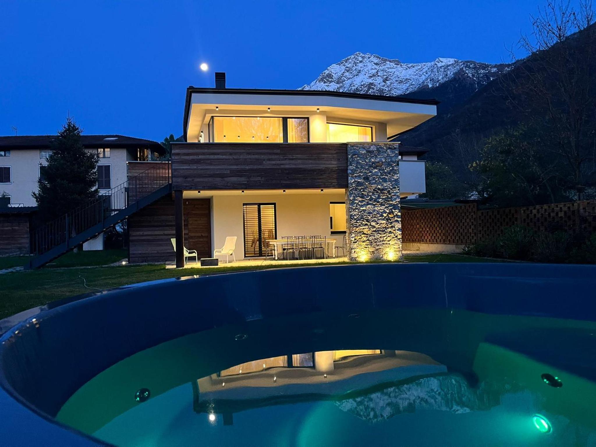 La Villa del lago view 5