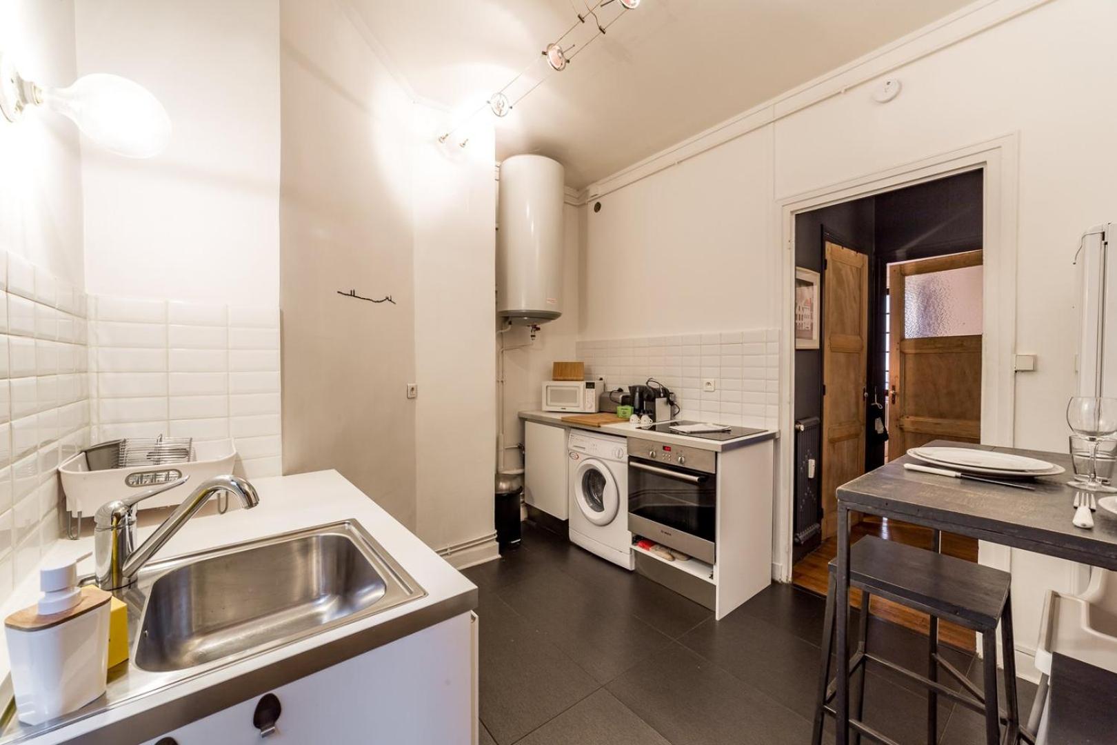 HYPER CENTRE 4 RUE EMILE ZOLA BELLECOUR JACOBINS CELESTINS Wifi ASCENSEUR