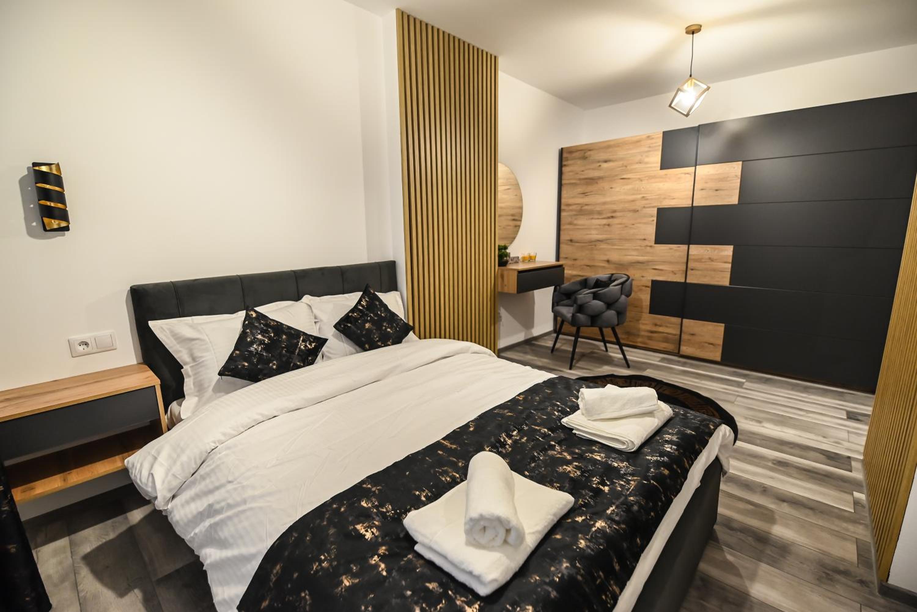WES Apartment Grand Park view 2