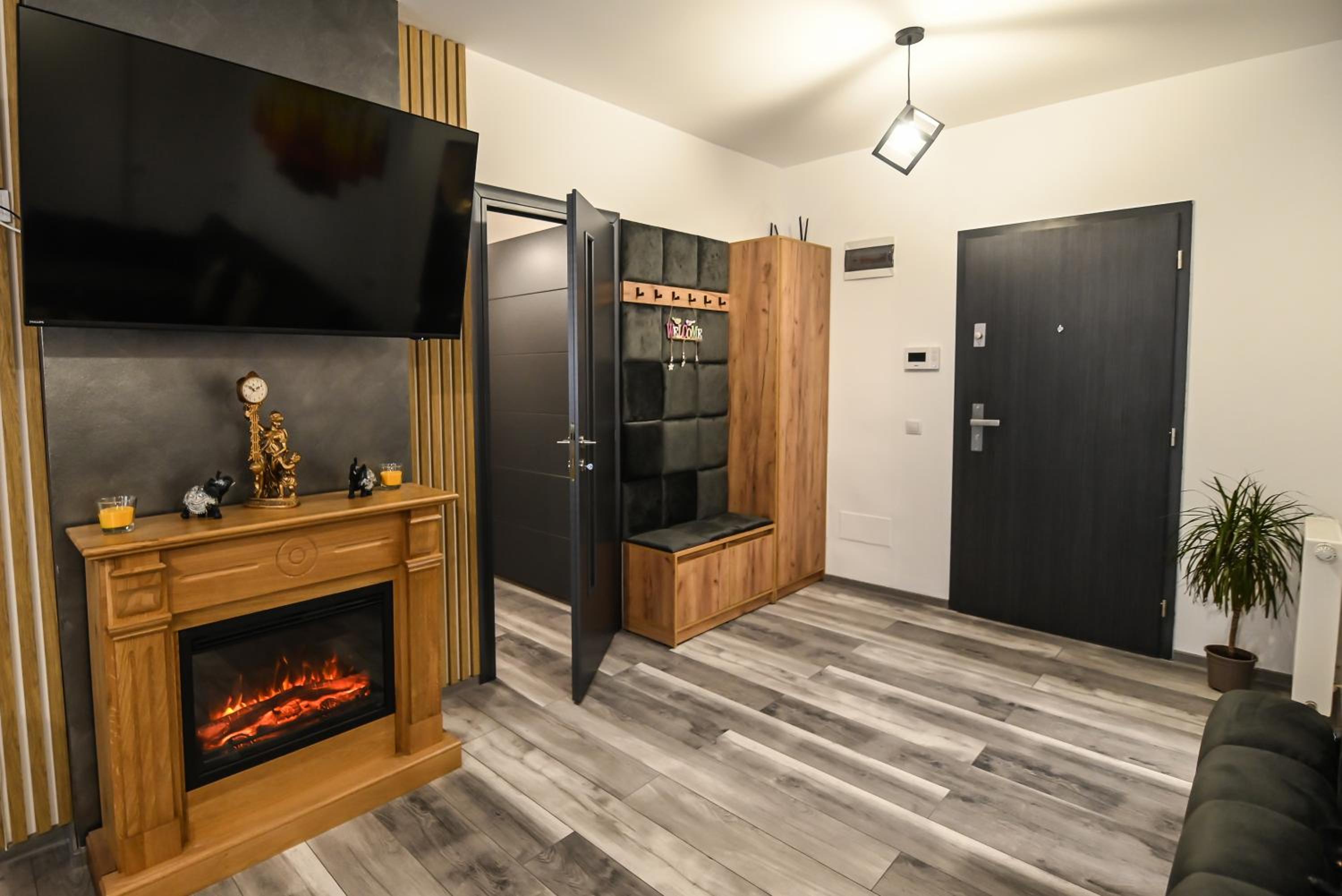 WES Apartment Grand Park view 5