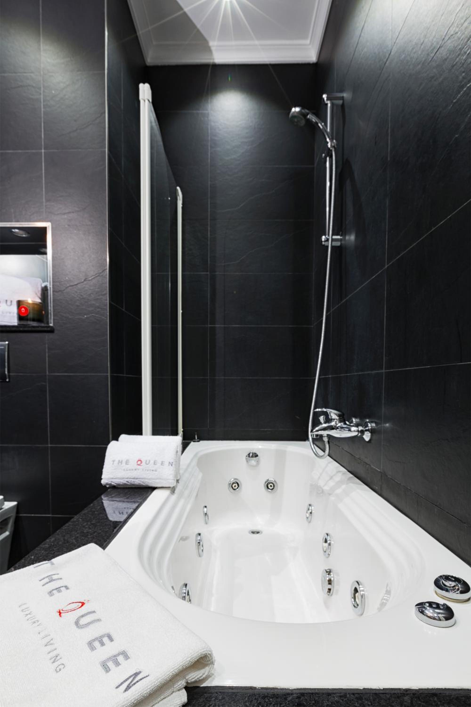 The Queen Luxury Apartments - Villa Liberty