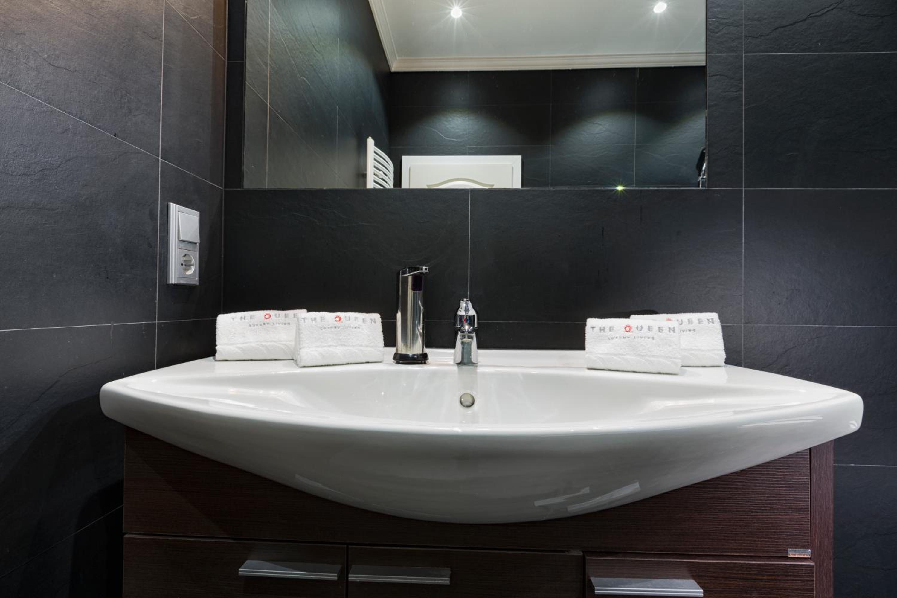 The Queen Luxury Apartments - Villa Liberty