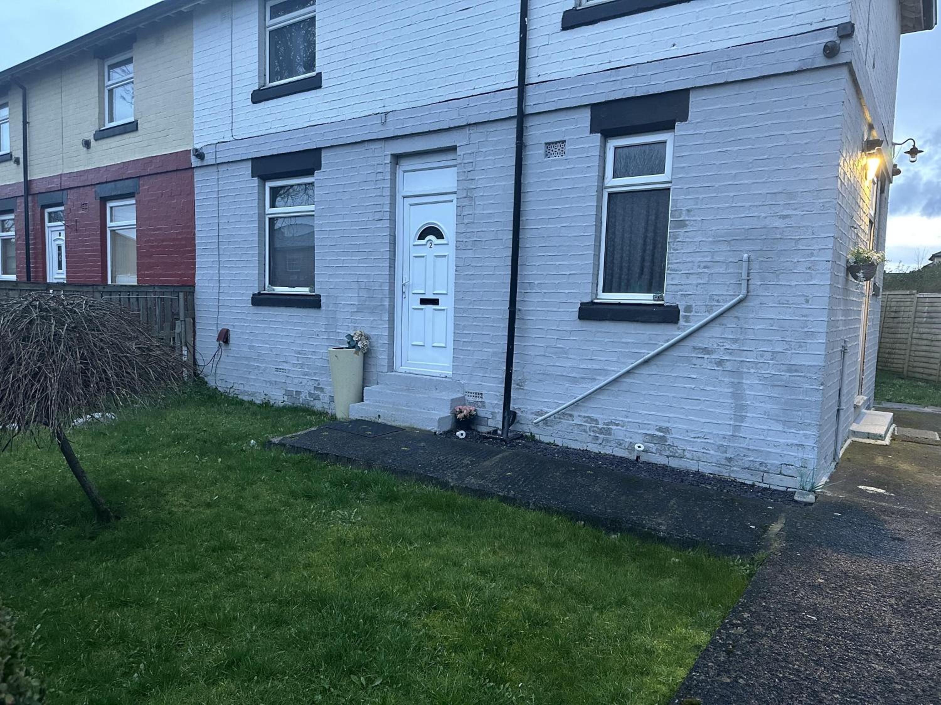 Beautiful 1-Bed House in Bradford view 3