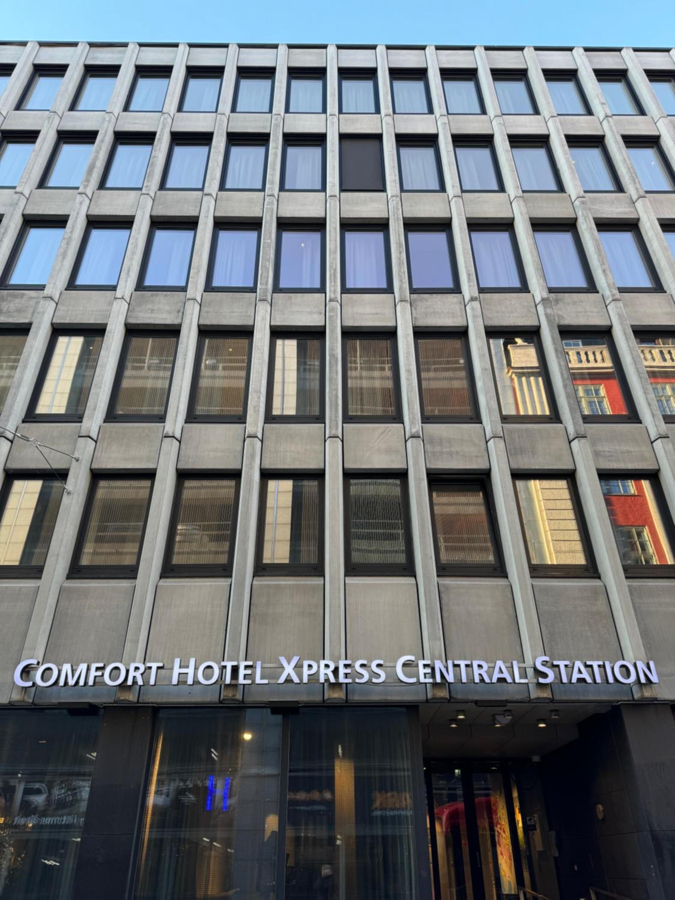 Hotel Comfort Hotel Xpress Central Station - Image 1