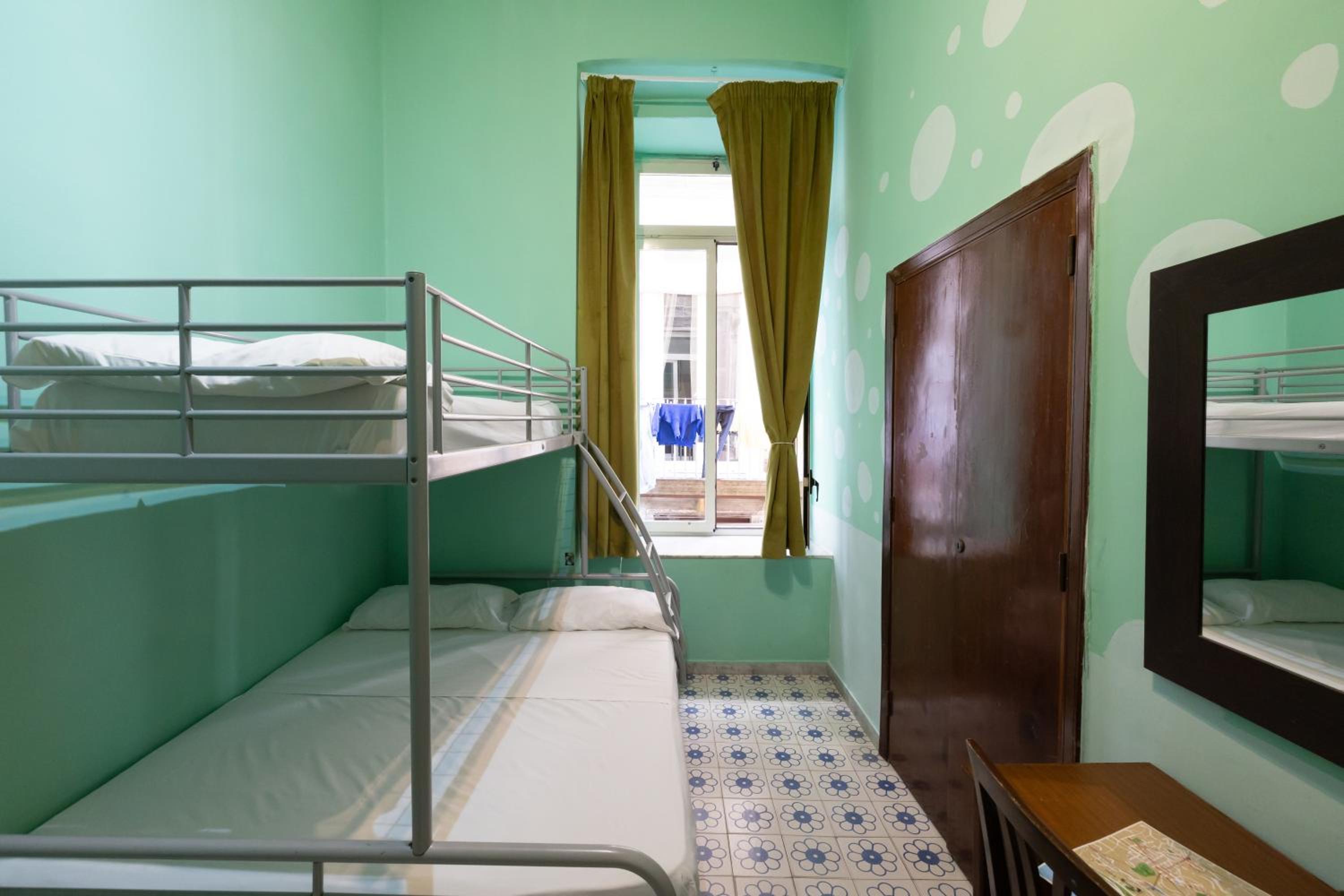 Naples Pizza Hostel