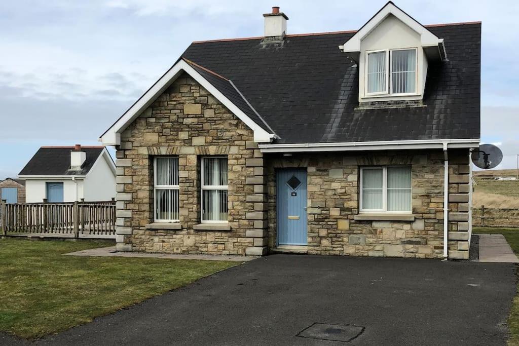 Hotel Delightful Beach Retreat- - Image 1