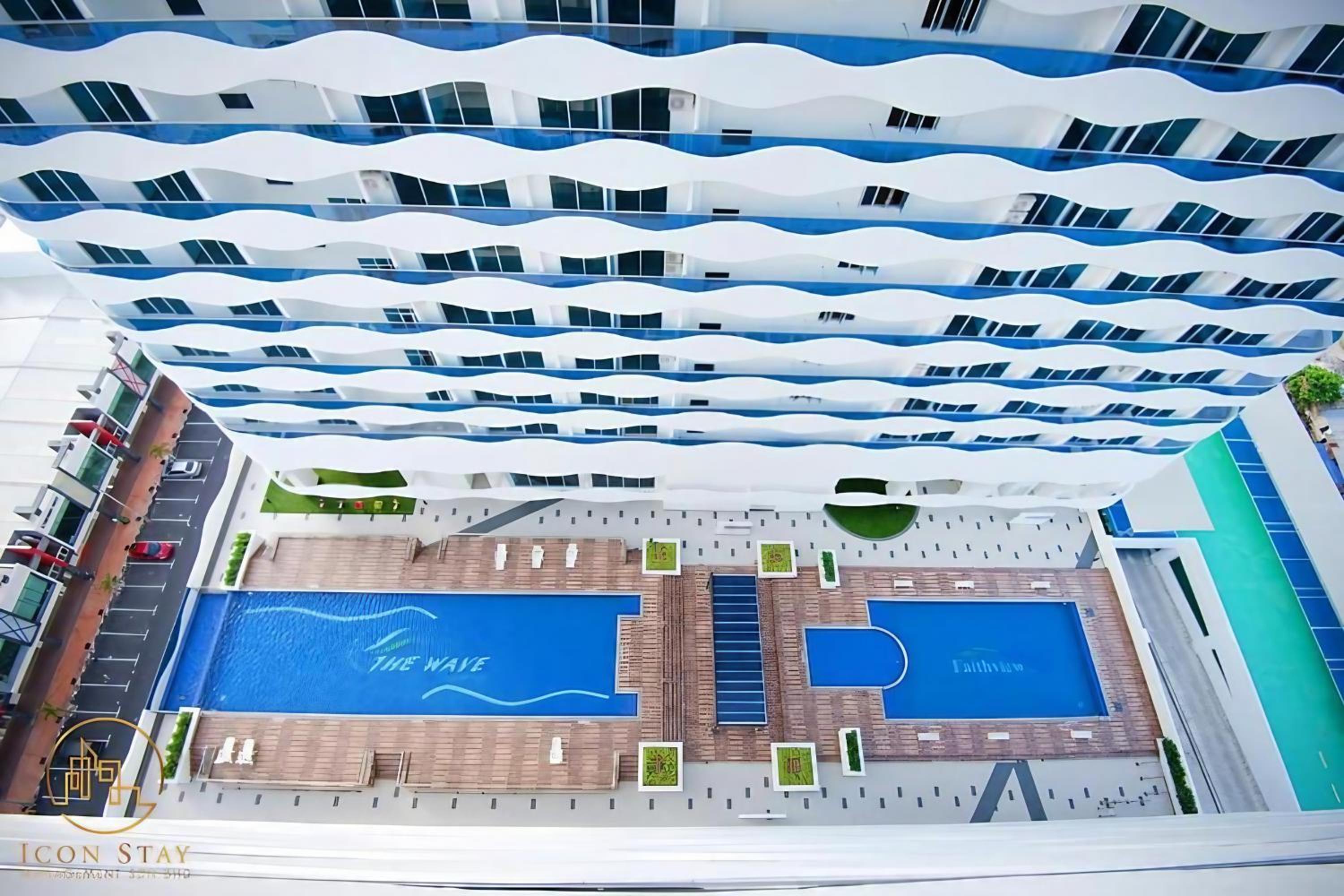 The Wave Residence by Jeffery Lam Home Management view 3