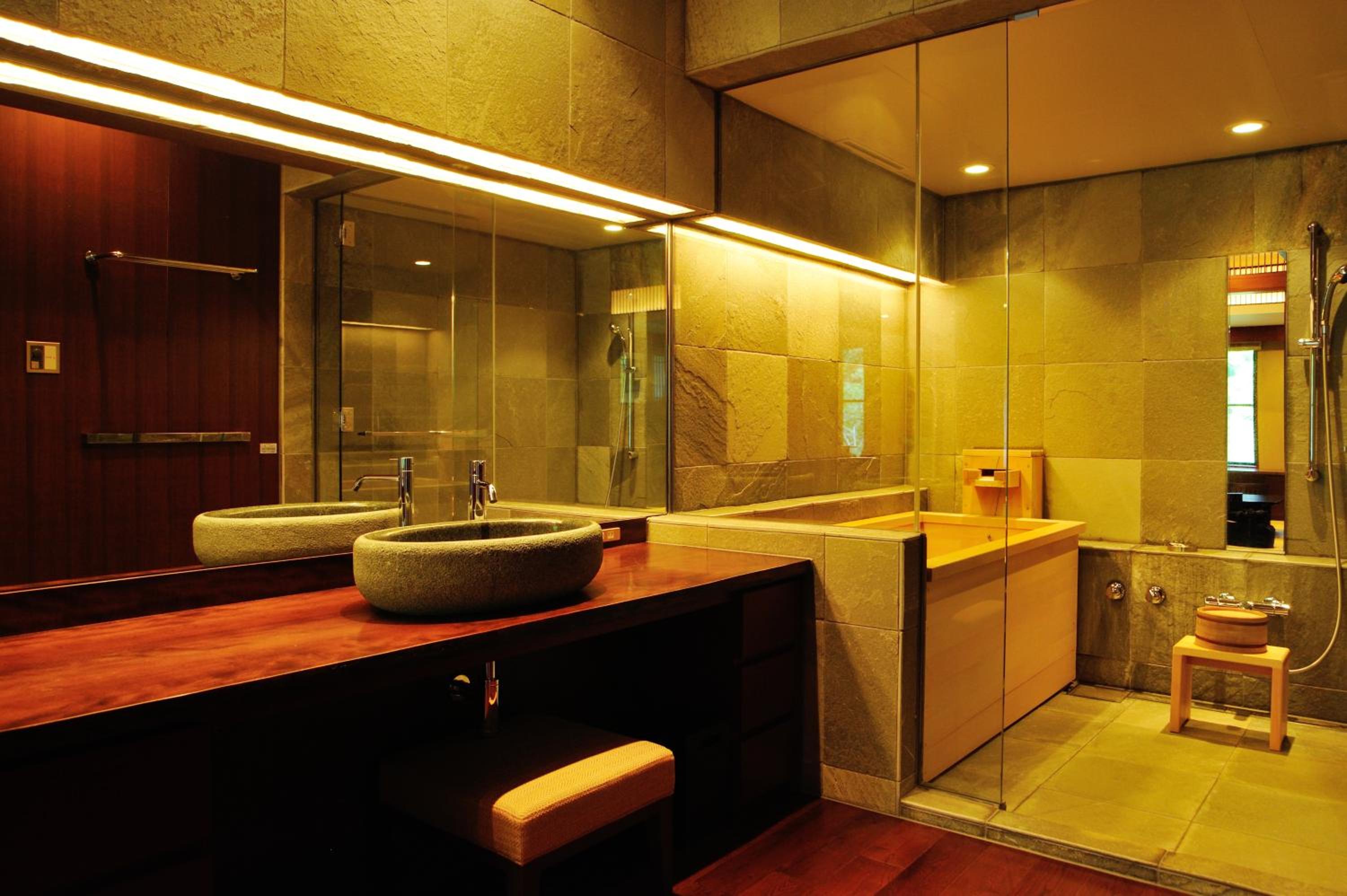 竹泉荘 Chikusenso Onsen