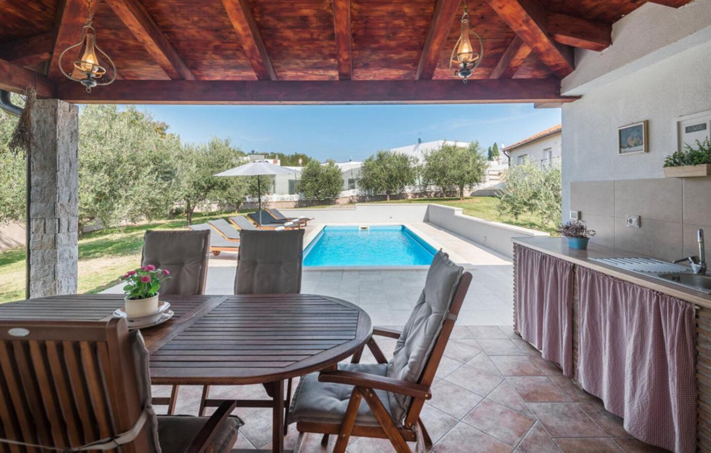 Villa Viktoria near Poreč for 6 people with play room & private pool view 5