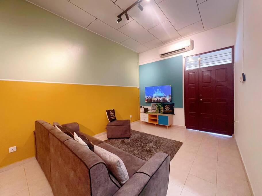 A19 Cozy Daya Homestay