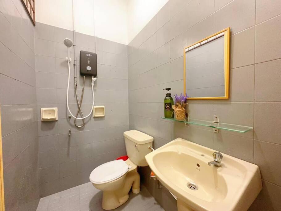 A19 Cozy Daya Homestay