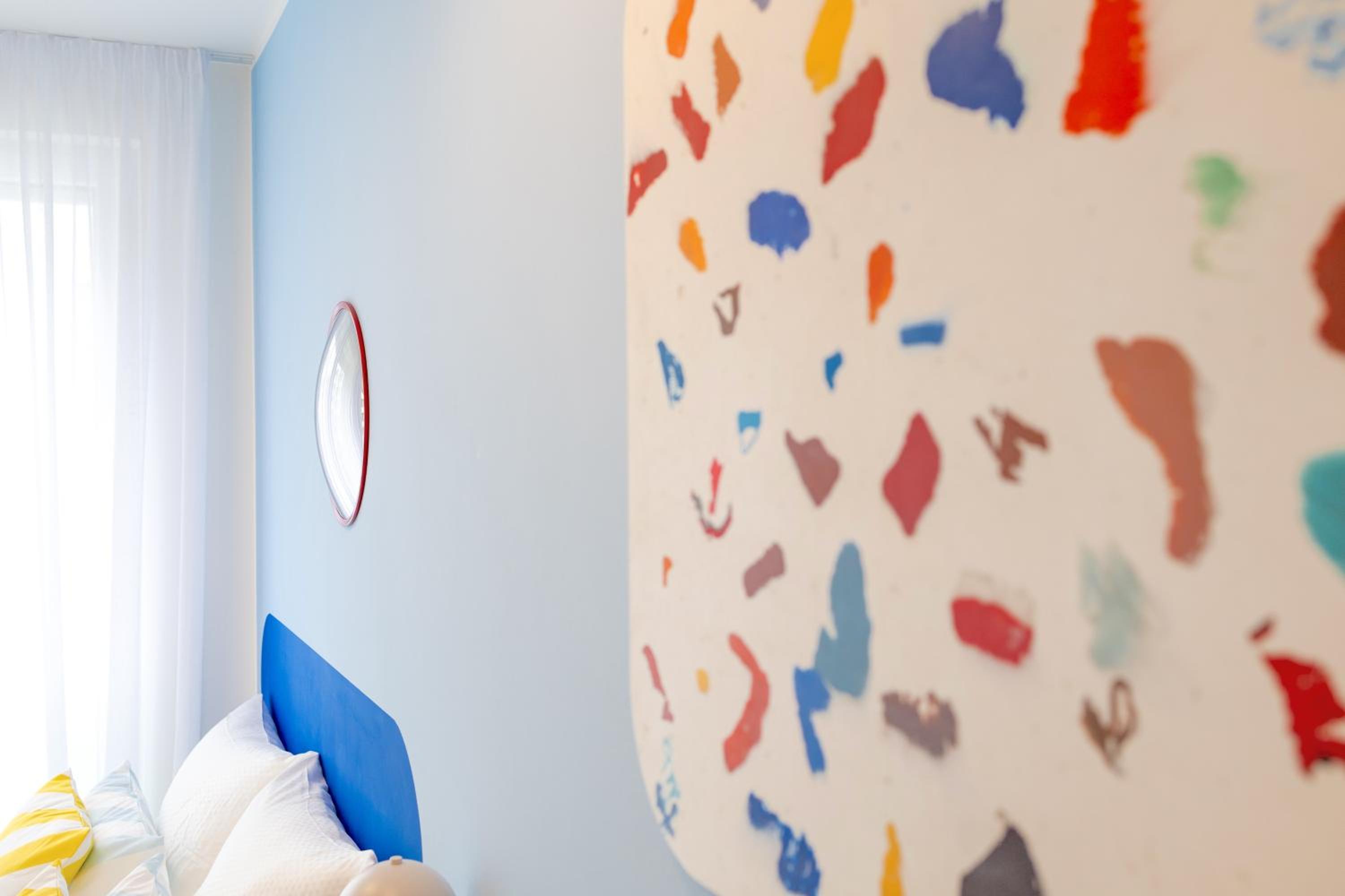 Colorful Apartment - Balcony, Free Parking, by Gravity Prague