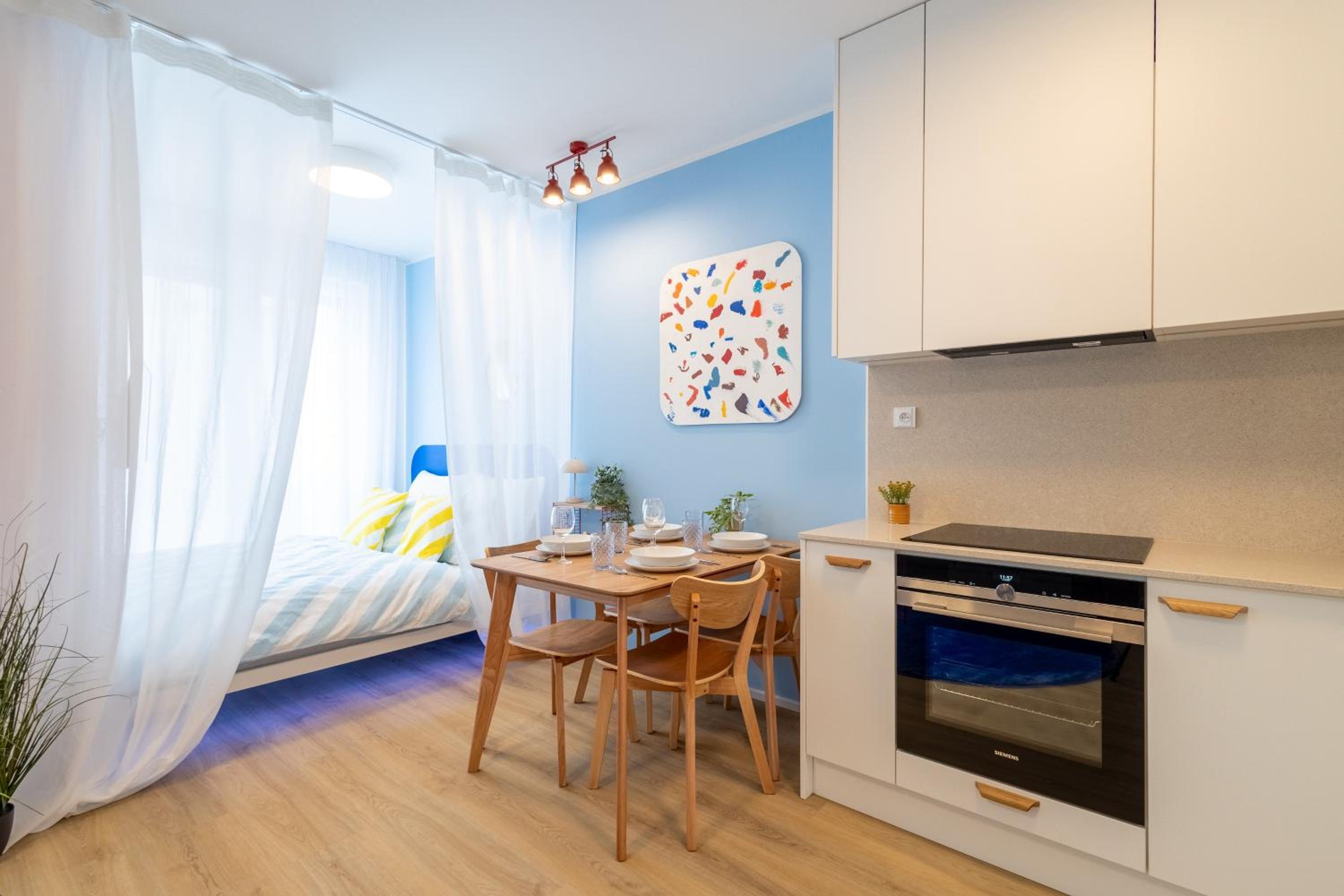 Colorful Apartment - Balcony, Free Parking, by Gravity Prague