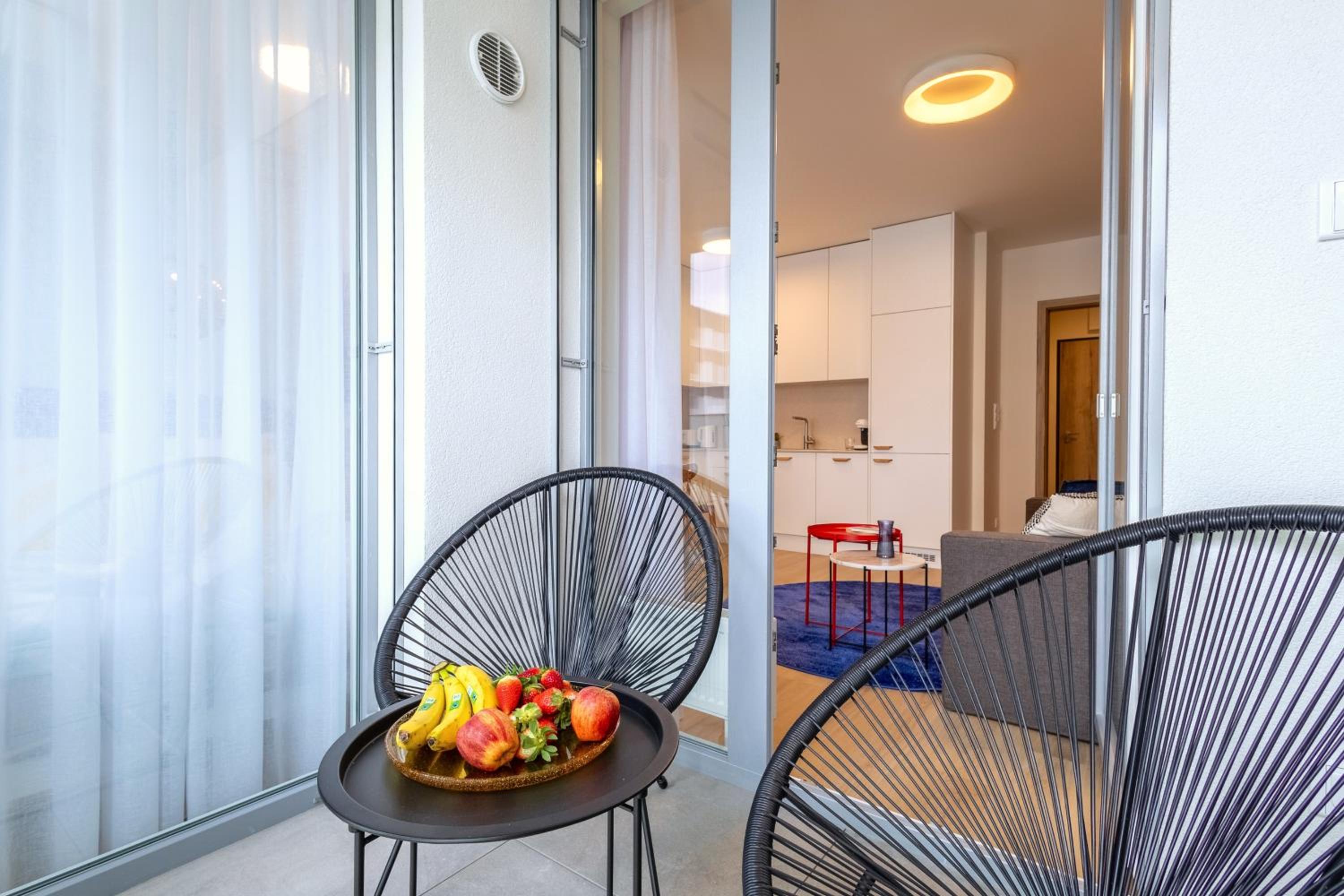Colorful Apartment - Balcony, Free Parking, by Gravity Prague