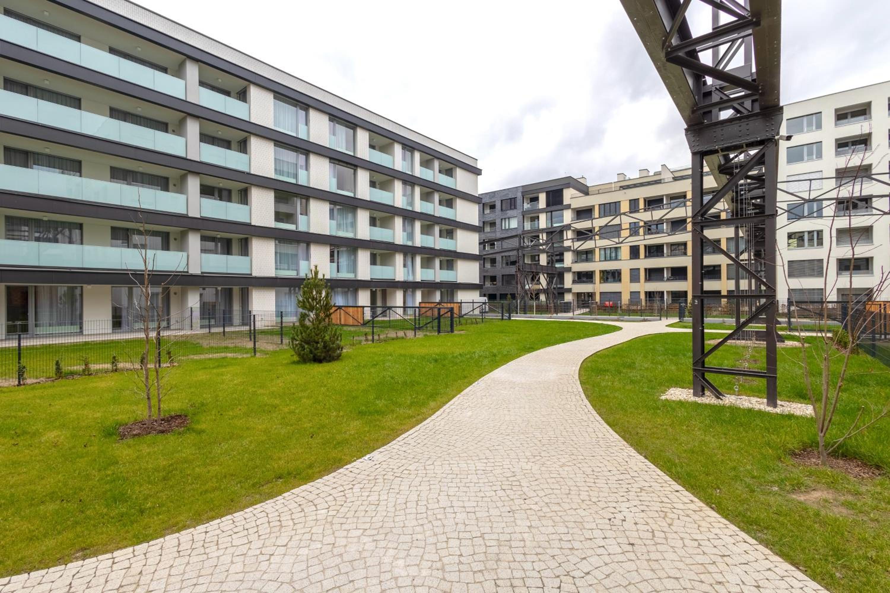 Colorful Apartment - Balcony, Free Parking, by Gravity Prague