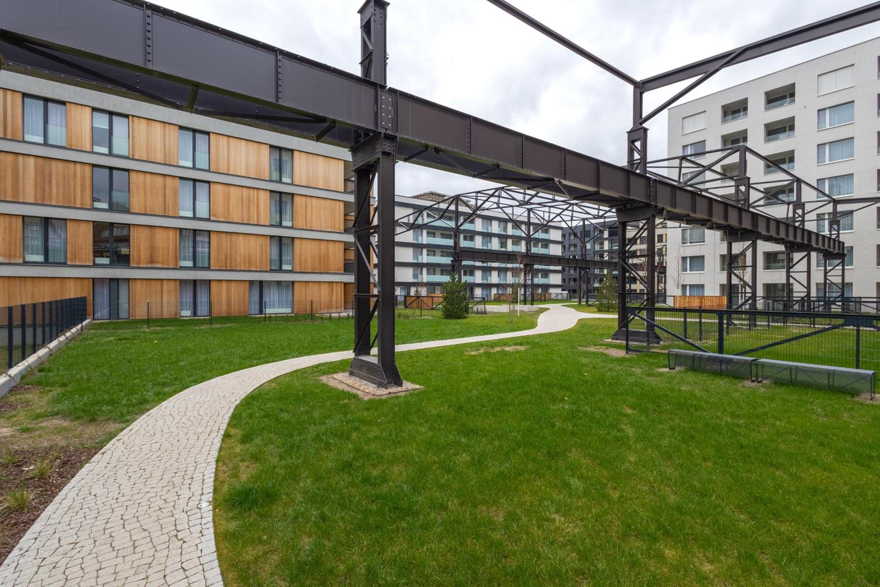 Colorful Apartment - Balcony, Free Parking, by Gravity Prague