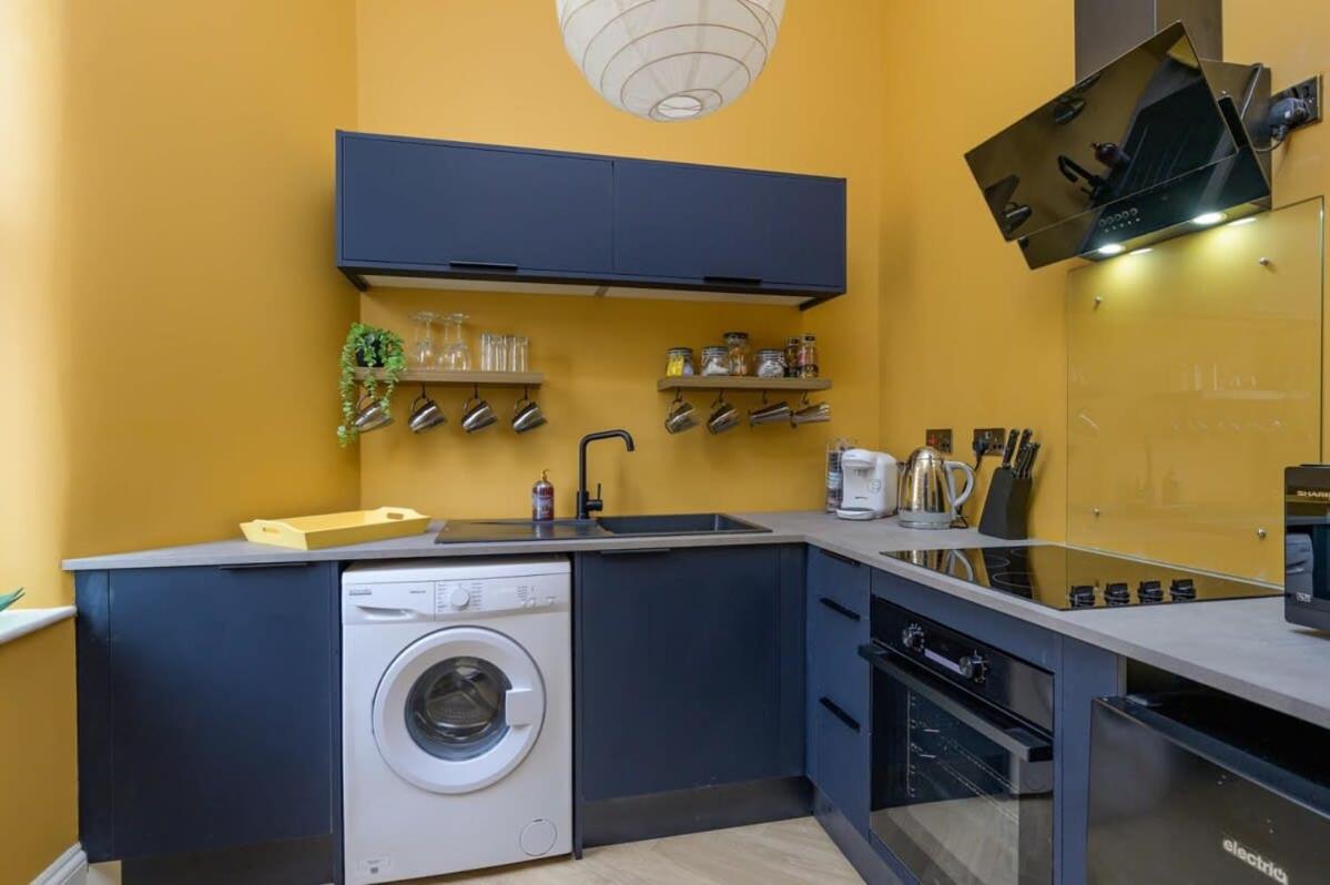 Gorgeous Apartment Seconds from Seafront Clevedon