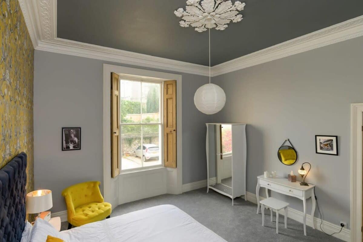 Gorgeous Apartment Seconds from Seafront Clevedon