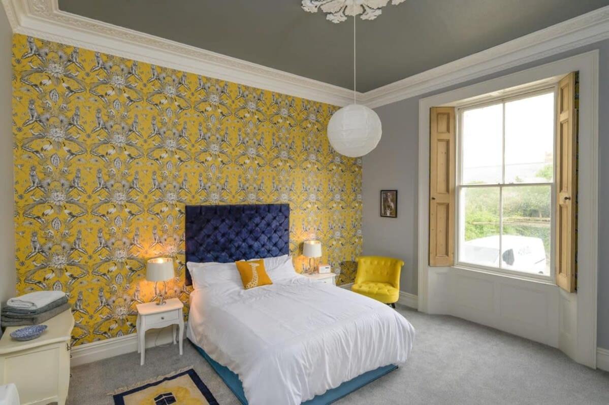Gorgeous Apartment Seconds from Seafront Clevedon