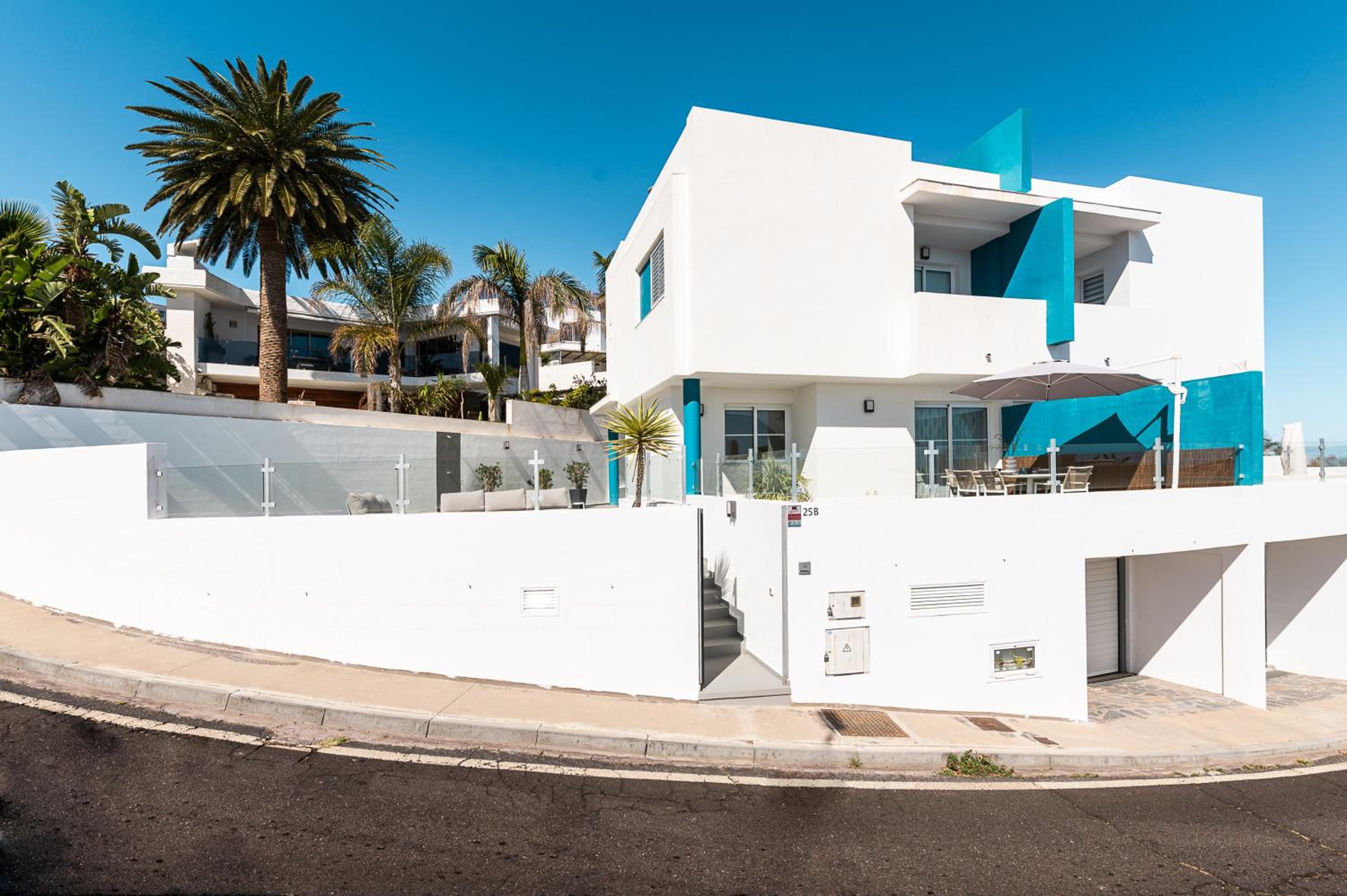 Chalet con piscina en Tabaiba by Alterhome