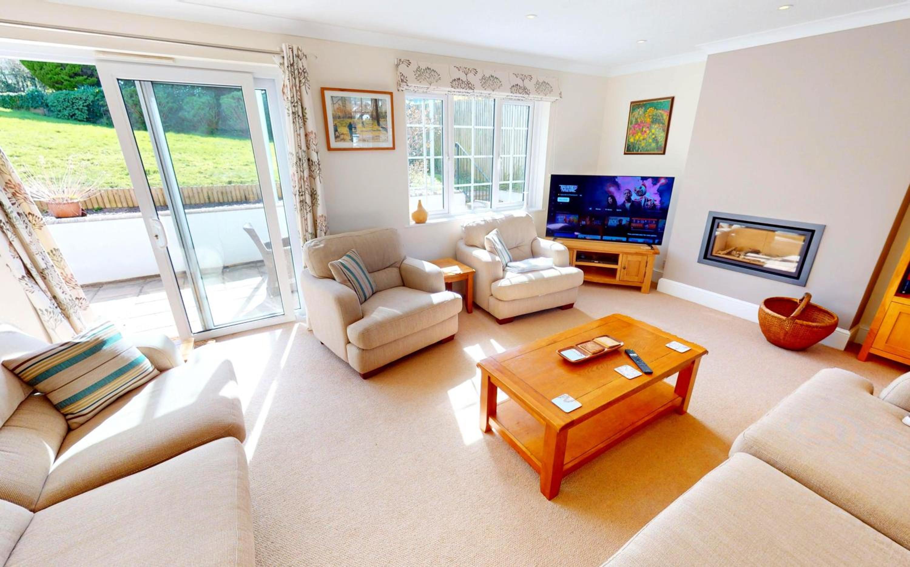 CROYDE MEADOWBANK 4 Bedrooms view 3