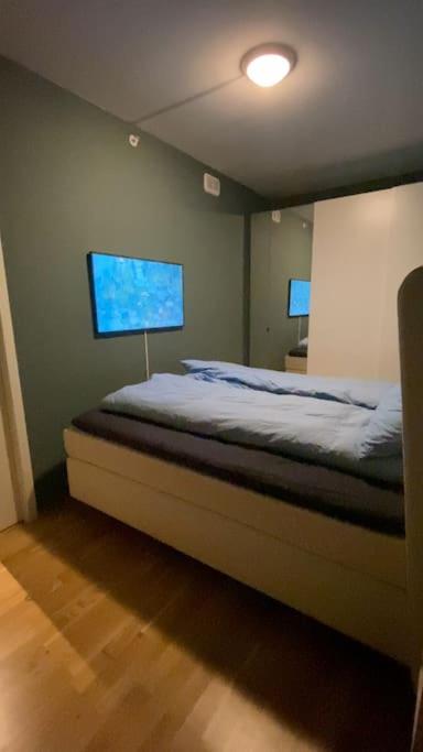 Strøken leilighet inkl parkeringskjeller.