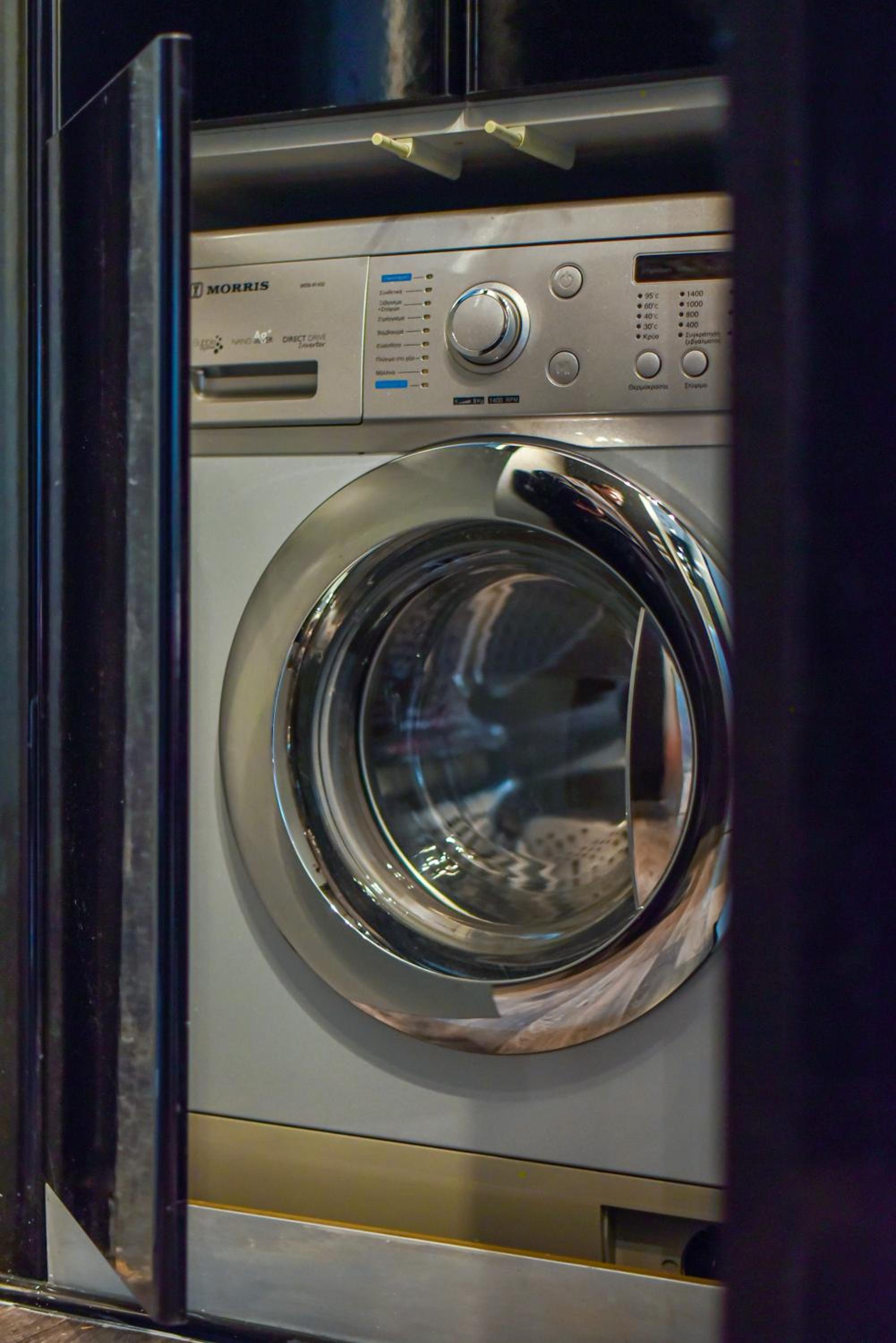 the Disco Black House photo 4