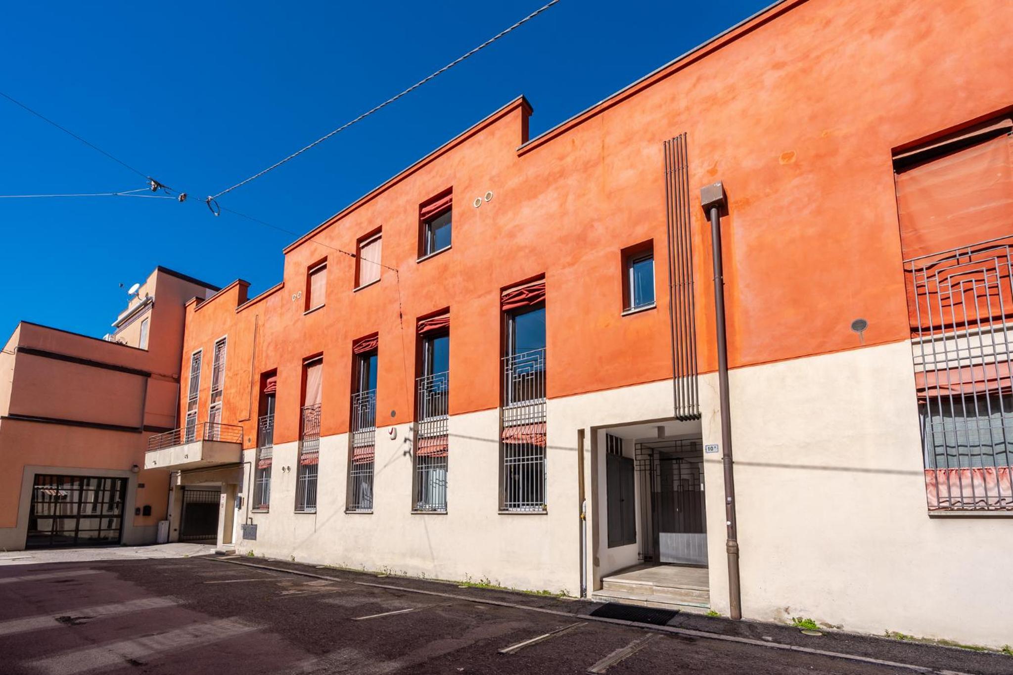 AB Plus - via dello Scalo 10 Falkland