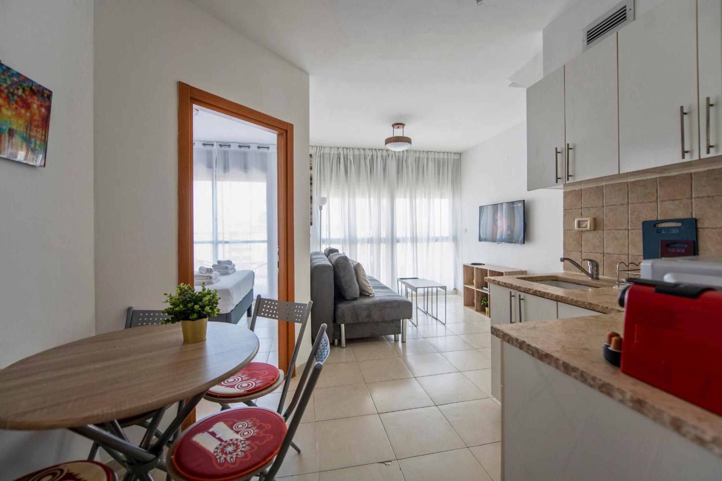 2BD and 2 Bath duplex on the Hilton beach with a shelter view 3