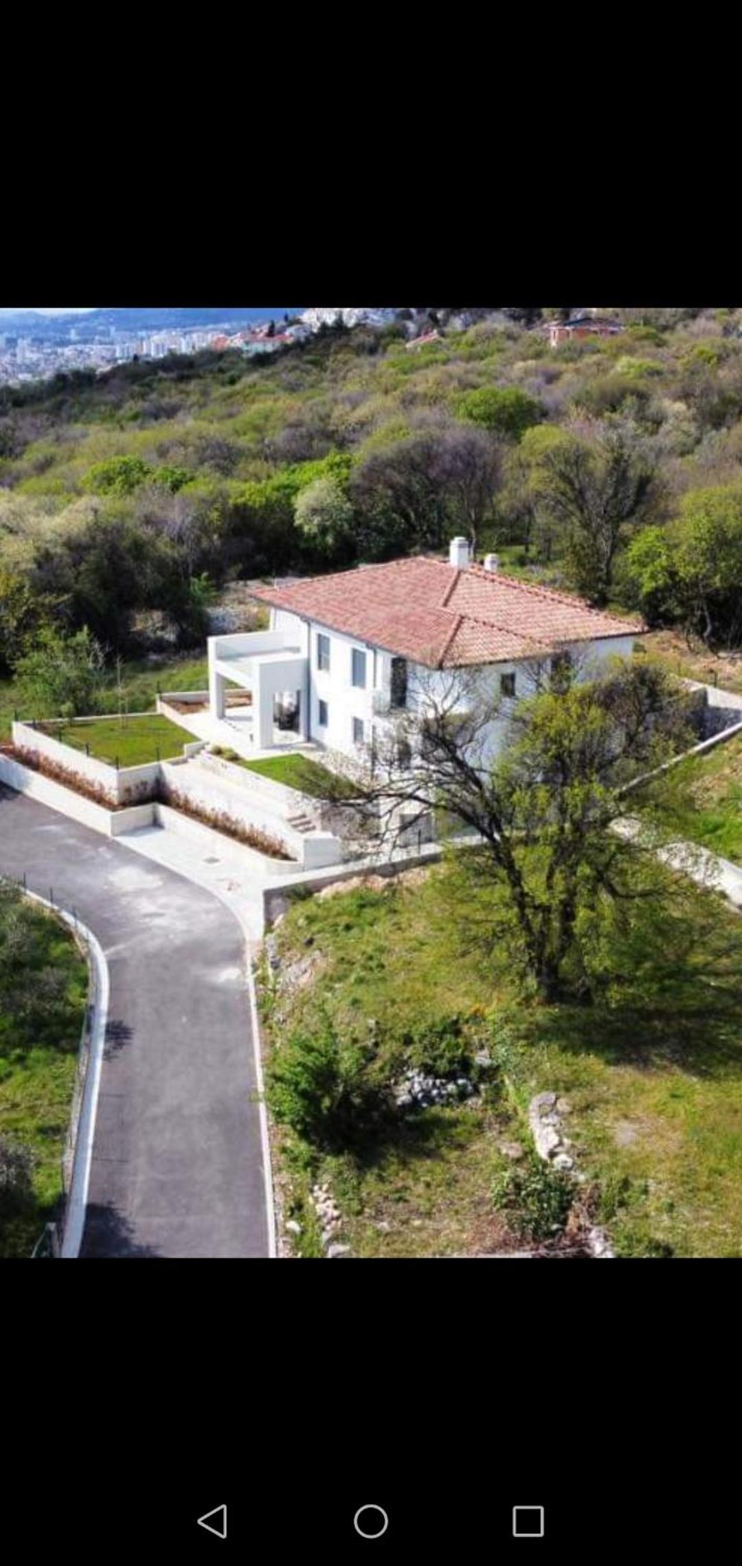 Luxury Seaview Apartment with private pool view 4