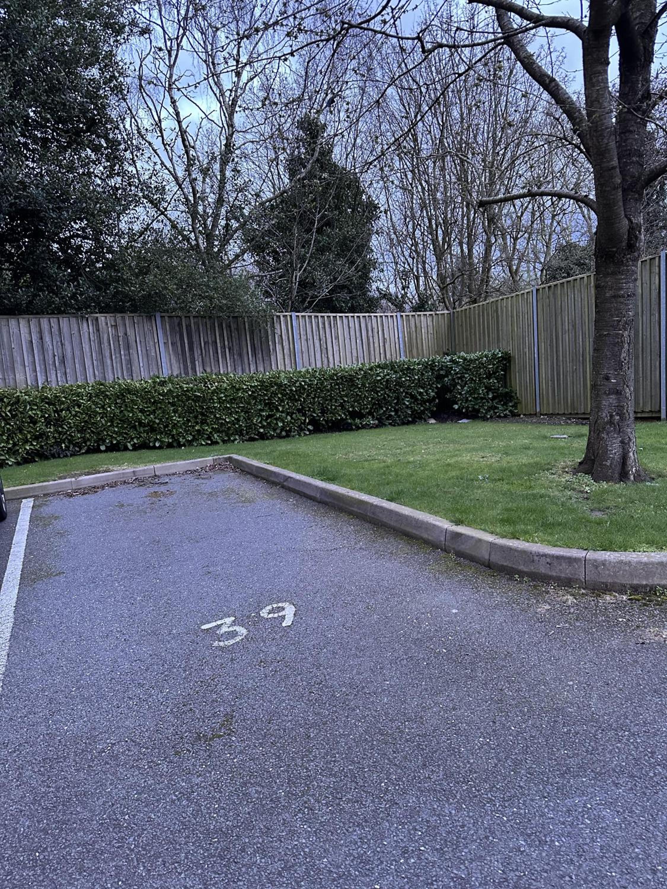 Captivating 2-Bed Apartment in West Bromwich view 4