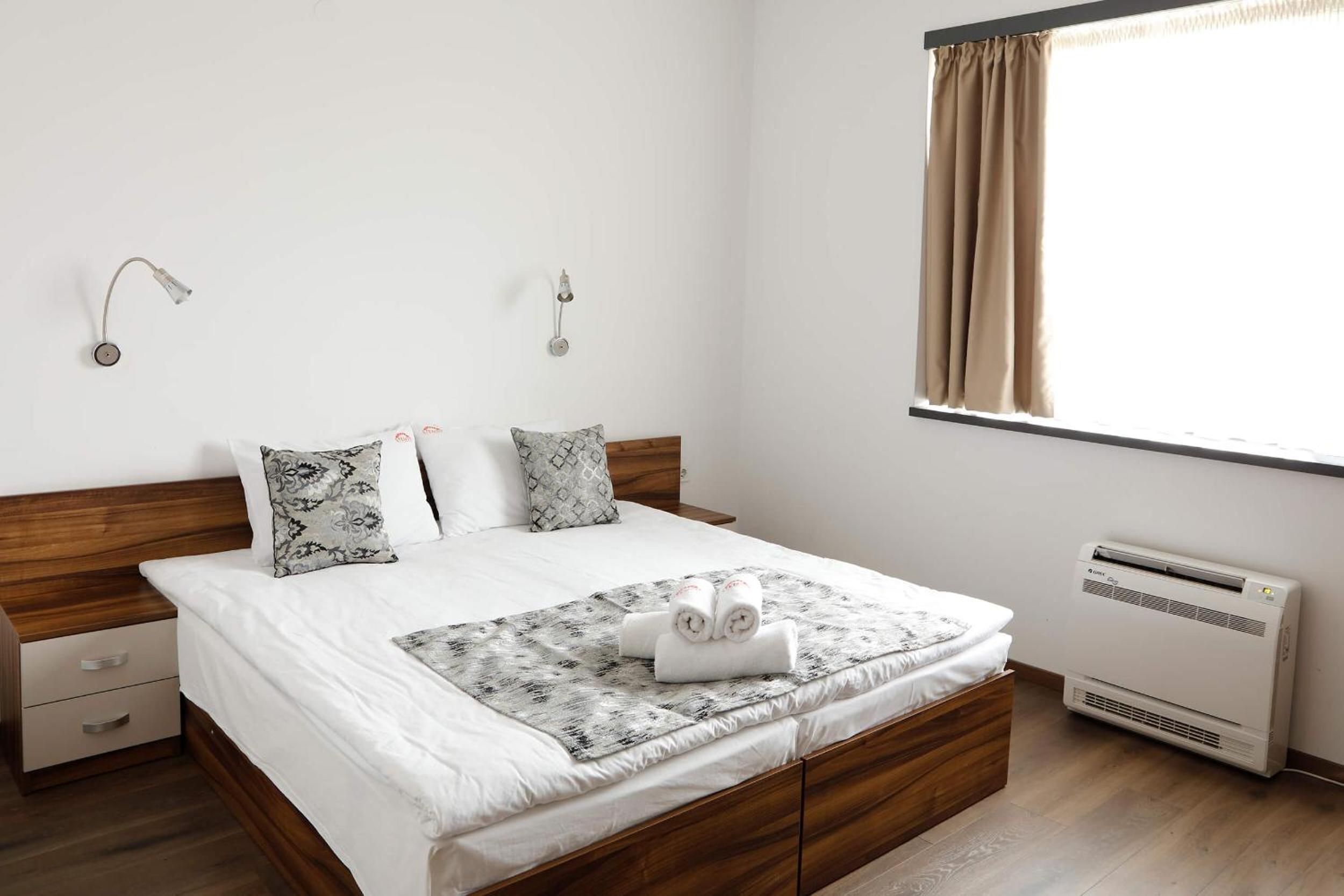 Stenso Rooms view 5