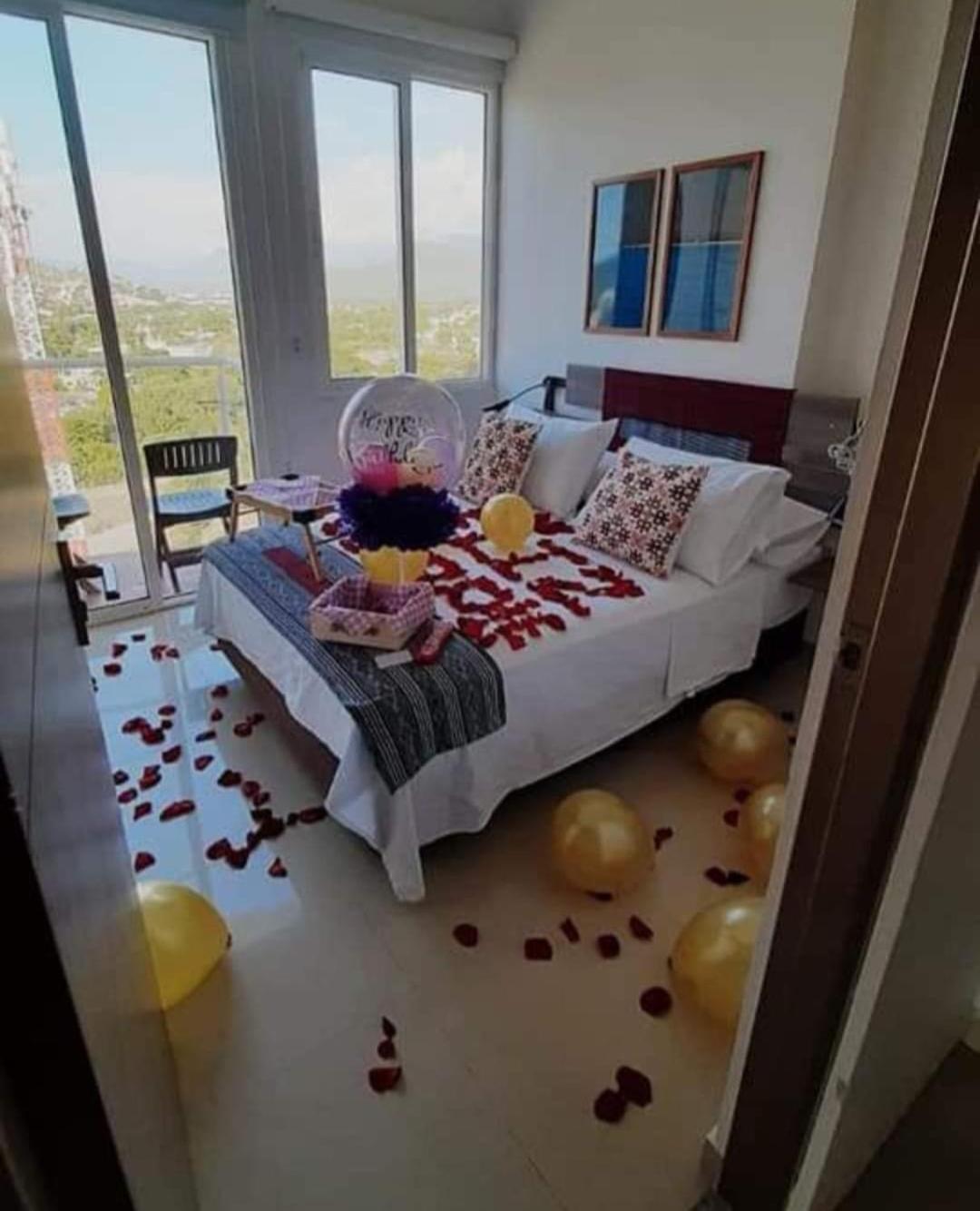 Home Boutique Flores Amarillas