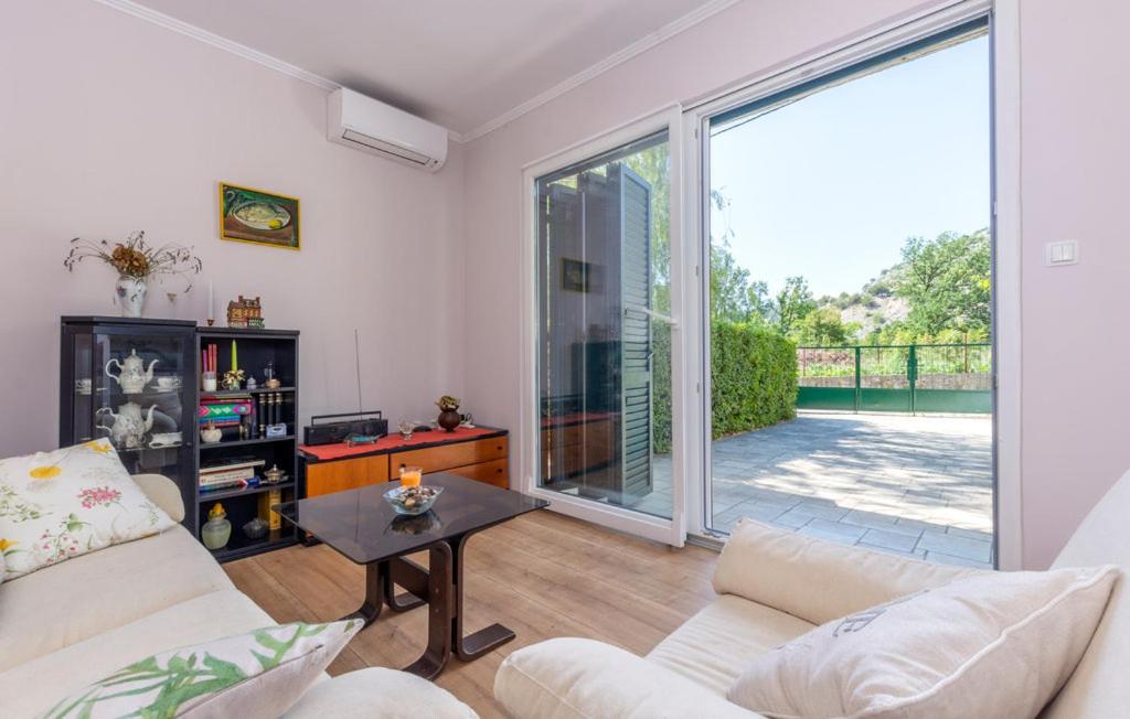 Photo 56