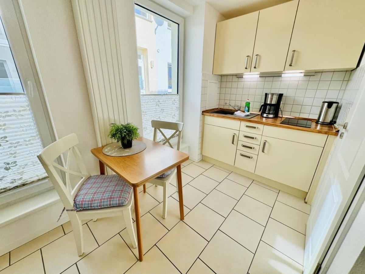 Appartement Eibeneck en Warnemünde — kitchen
