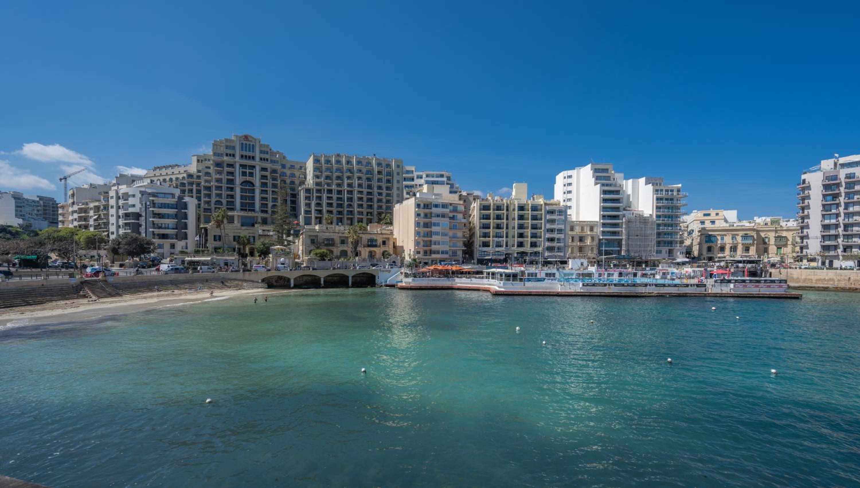 Spacious 3 bedroom Apartment in the Heart of St Julians photo 5