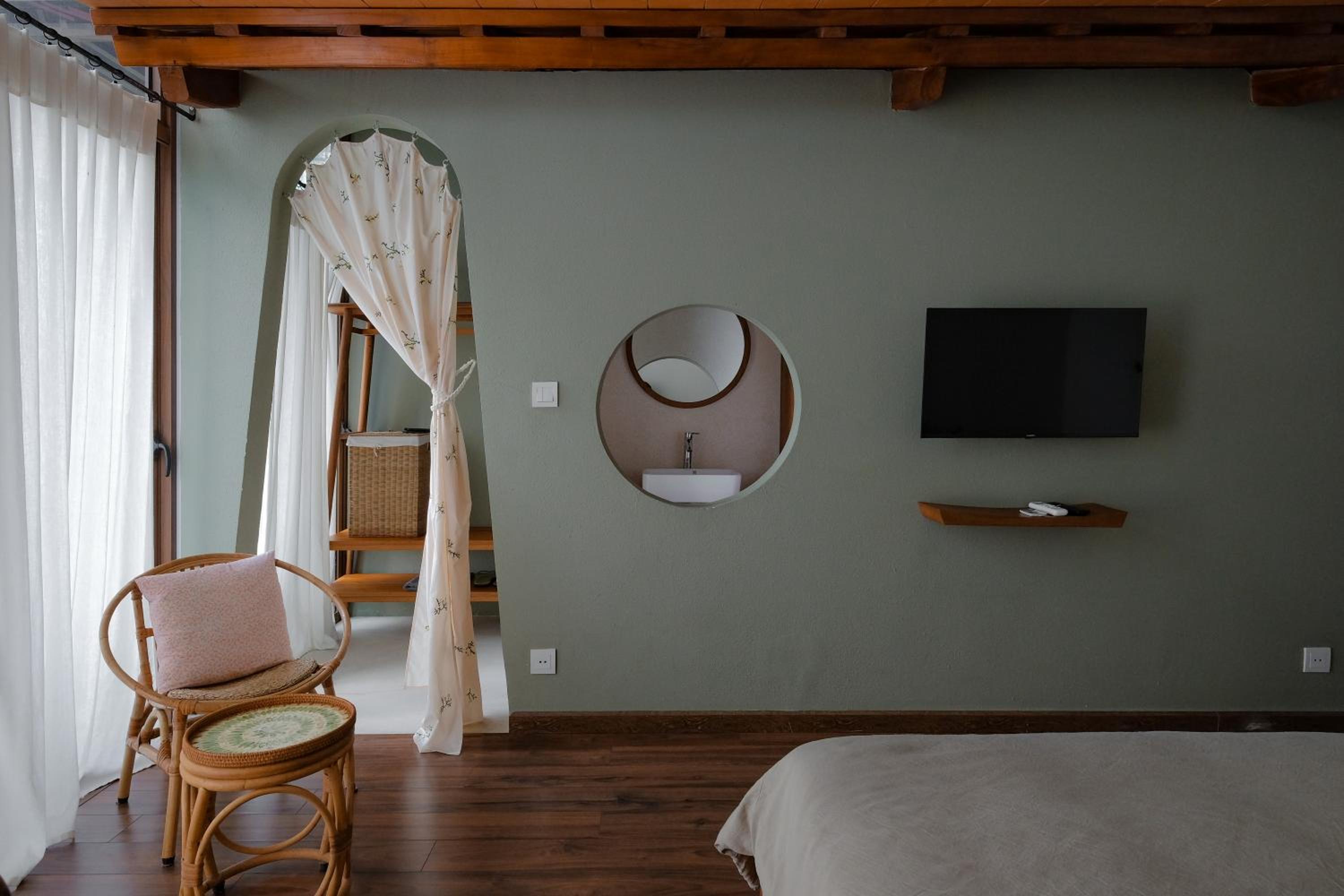 Photo 6