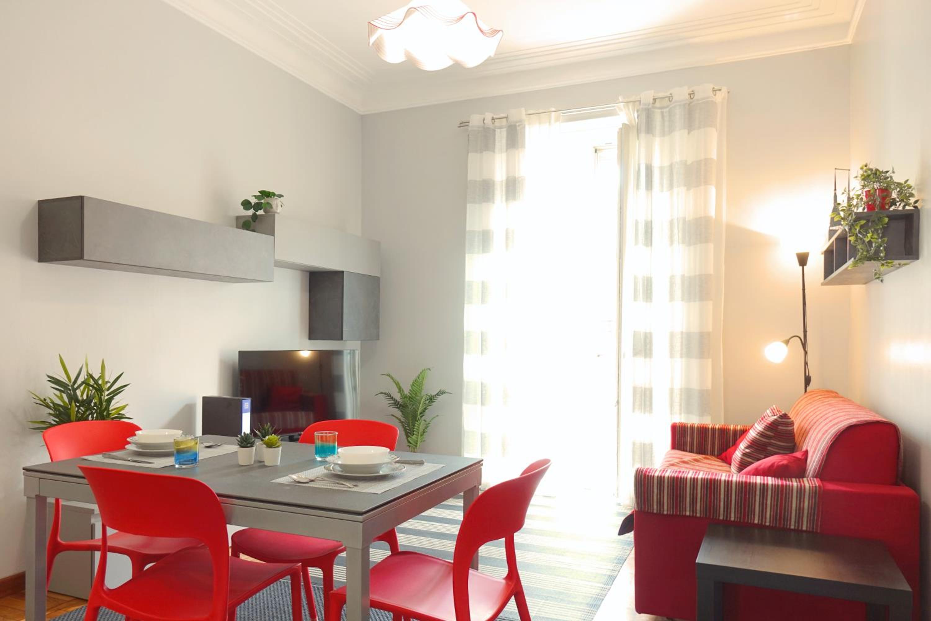 Metro Rivoli - Deluxe apartment with Balcony - GrandMaison view 2