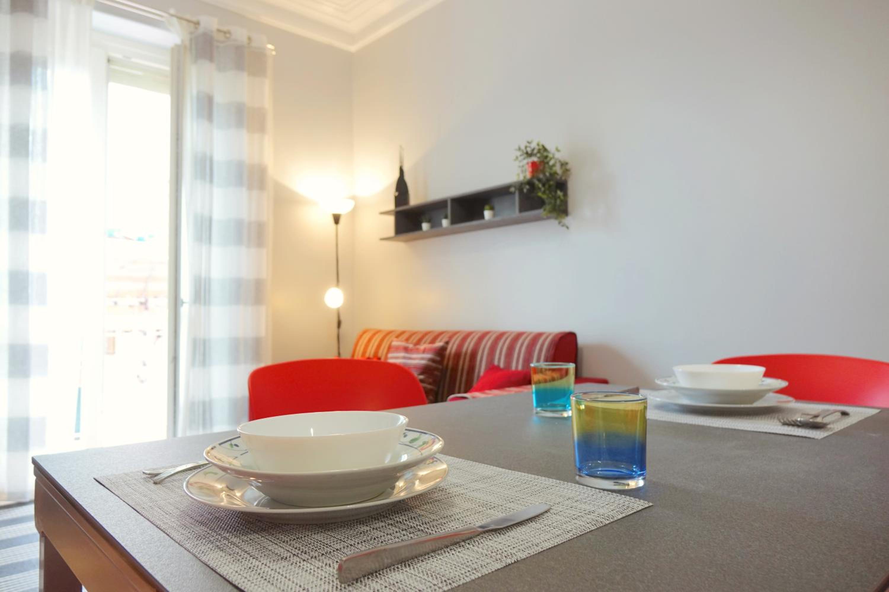 Metro Rivoli - Deluxe apartment with Balcony - GrandMaison view 4