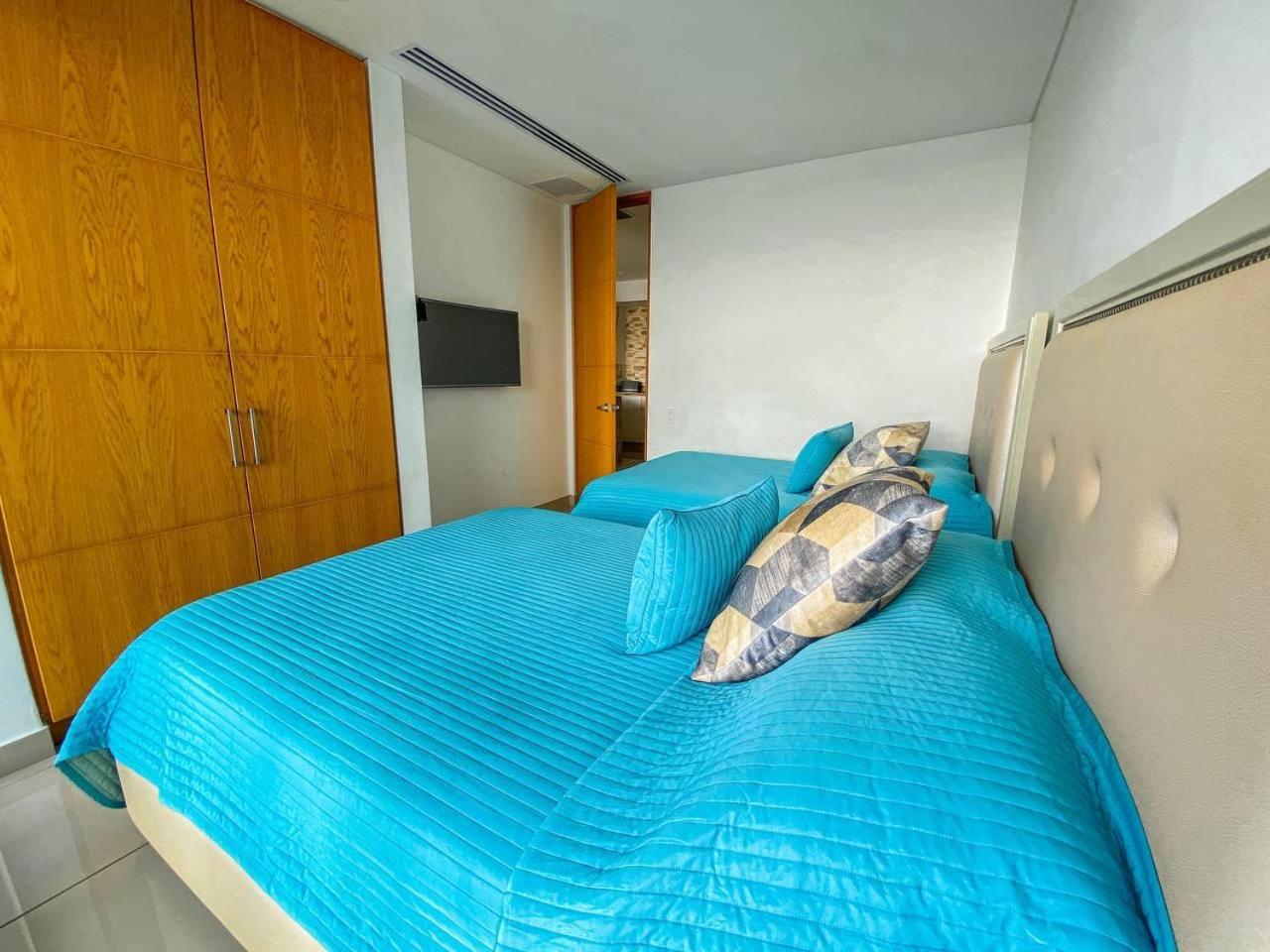 hyatt(H2)luxury