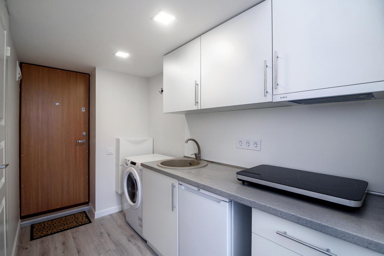 Cozy Loft / Near Gates of Dawn / Free Netflix view 2