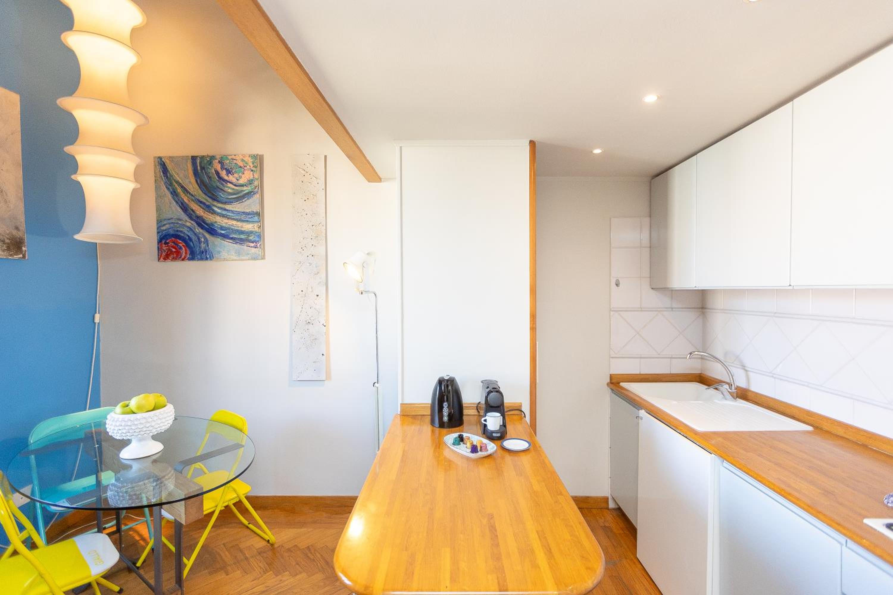 Colosseum bright two Bedroom Apartment